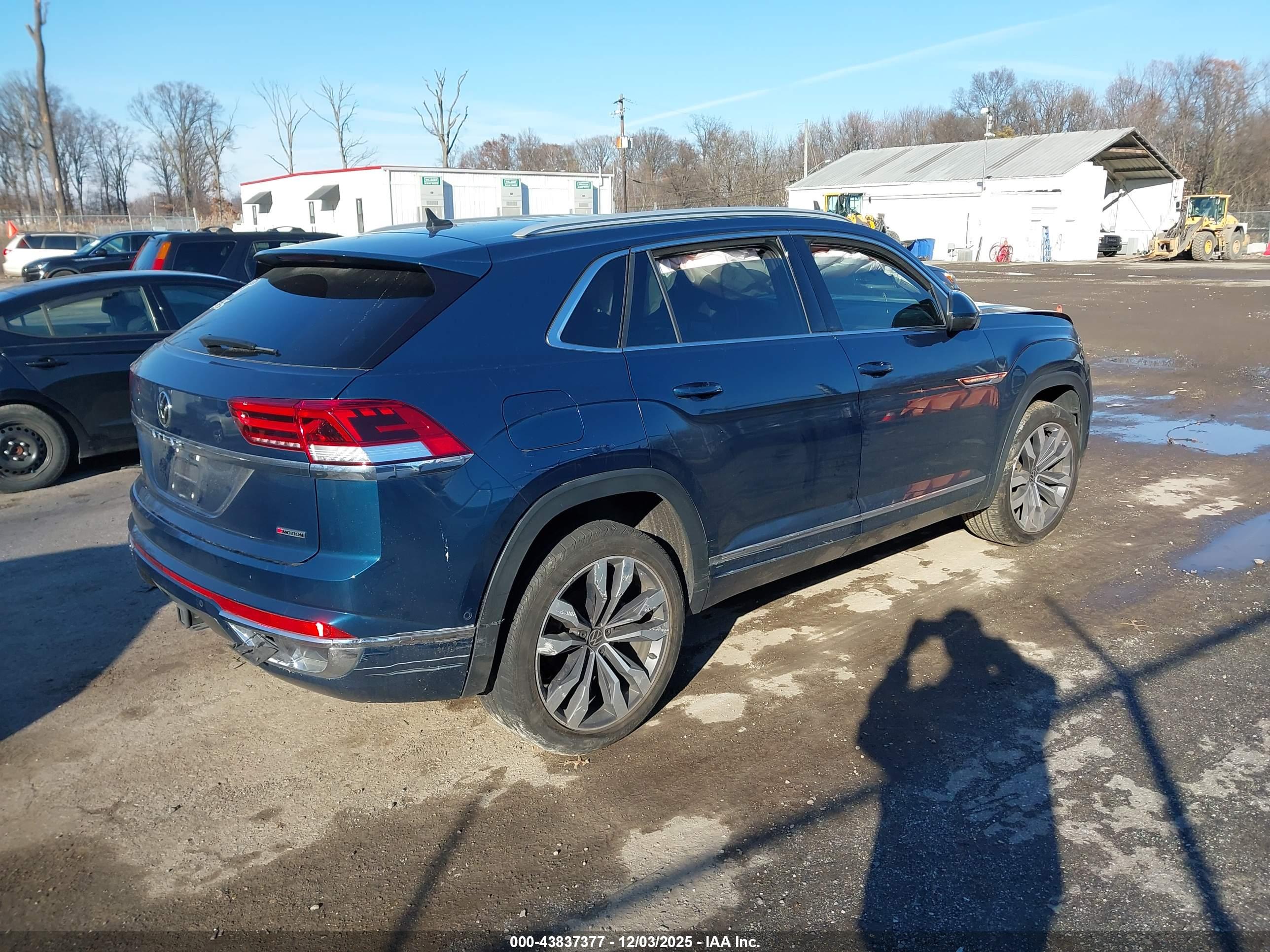 VOLKSWAGEN ATLAS image 4