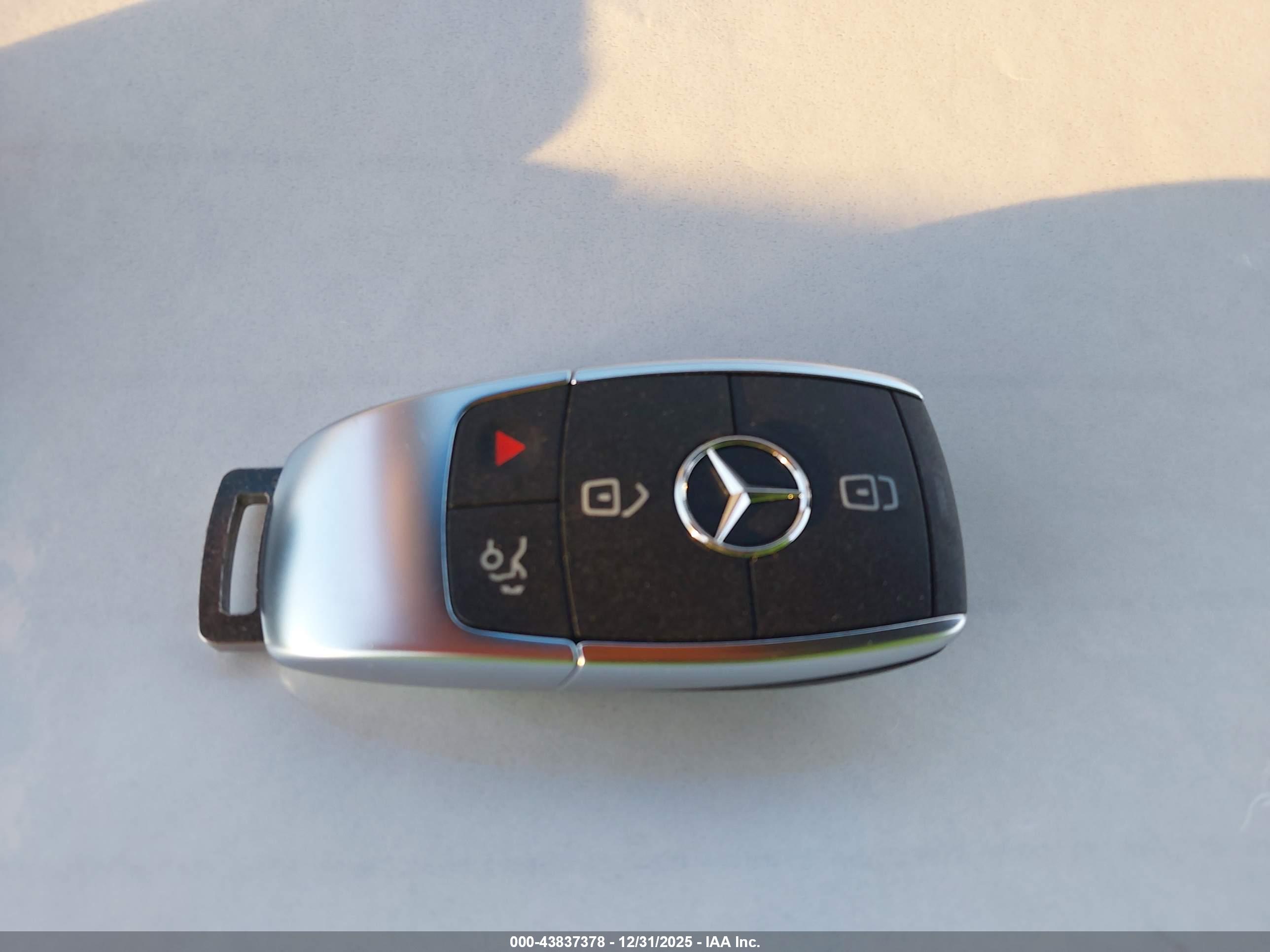 MERCEDES-BENZ GLE image 11