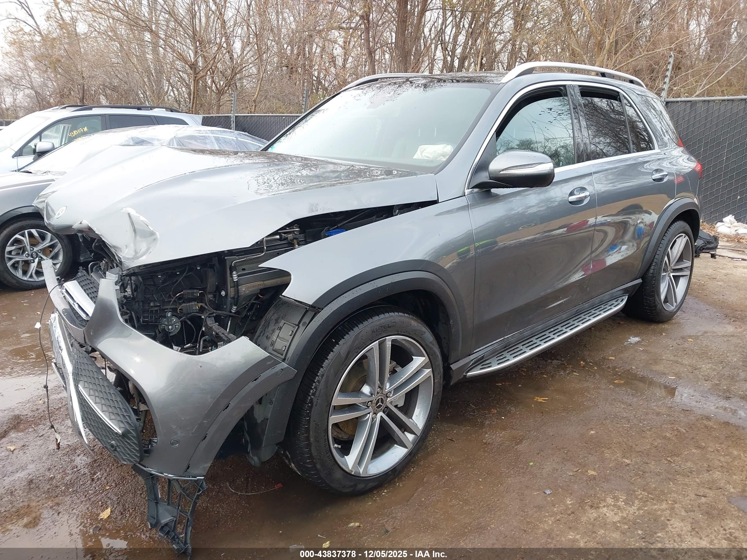 MERCEDES-BENZ GLE image 2