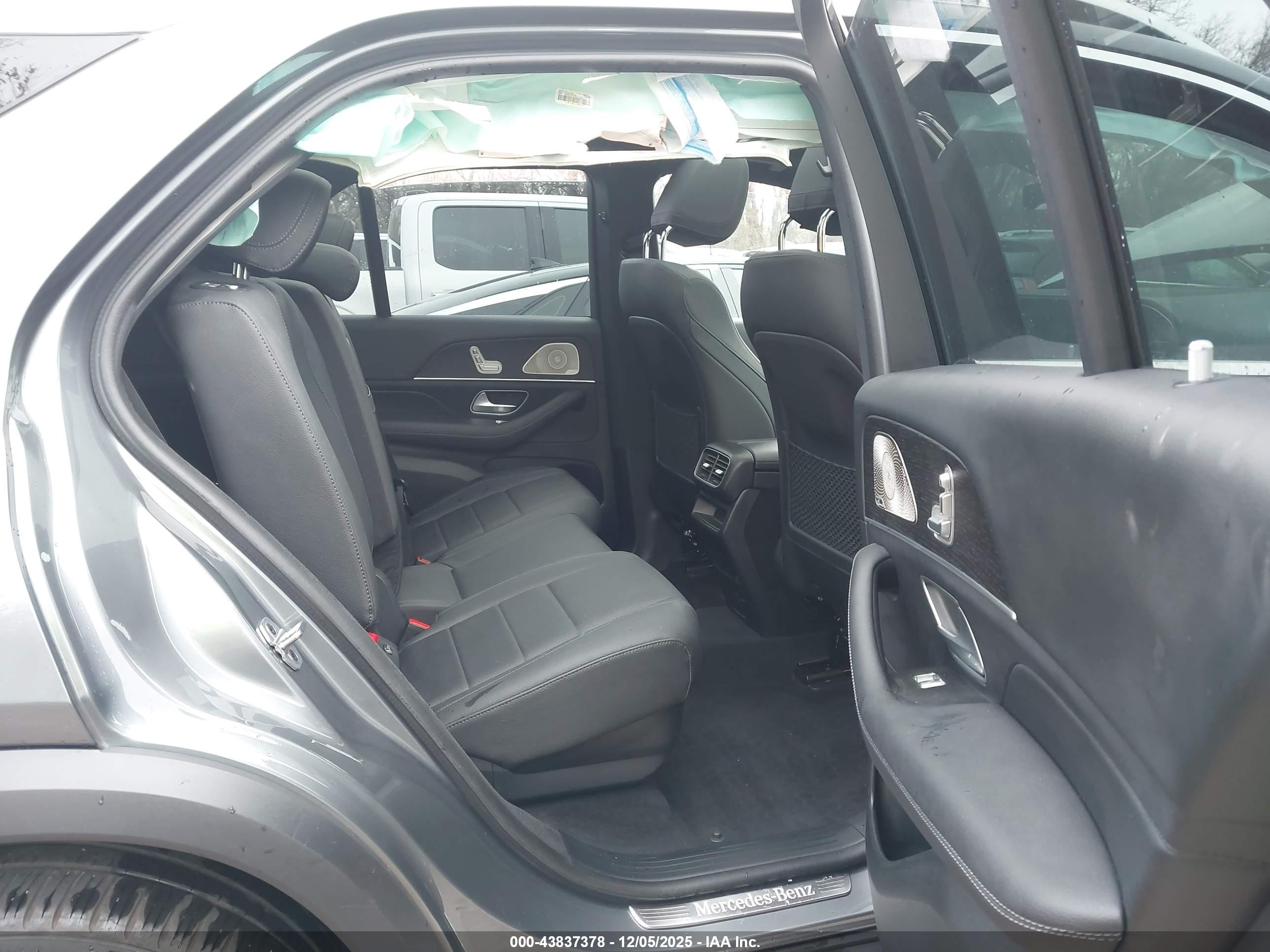 MERCEDES-BENZ GLE image 8