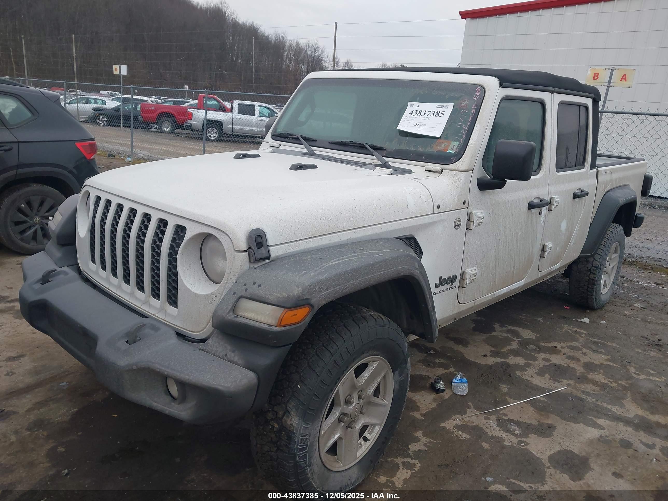 JEEP GLADIATOR image 2