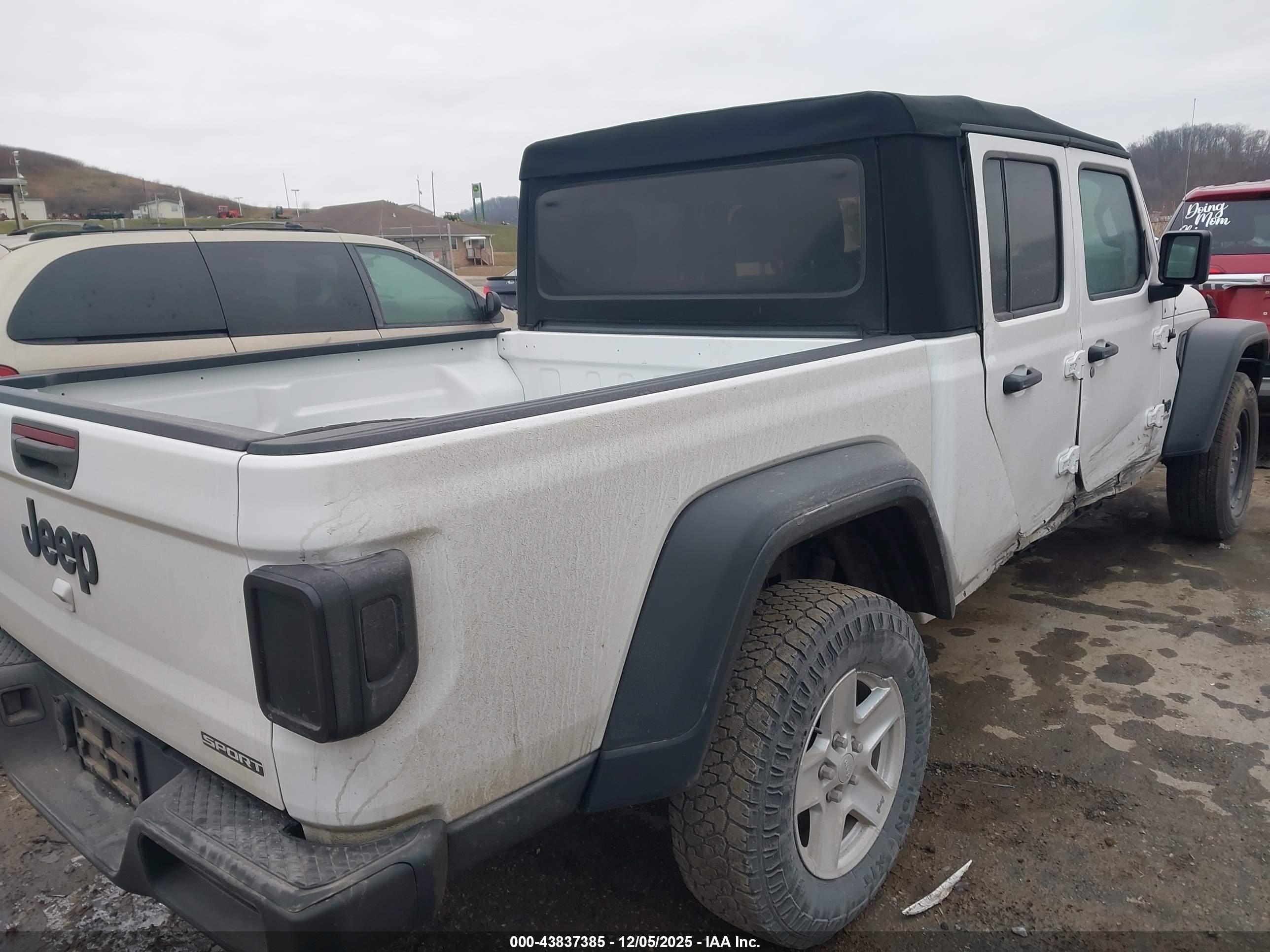 JEEP GLADIATOR image 4