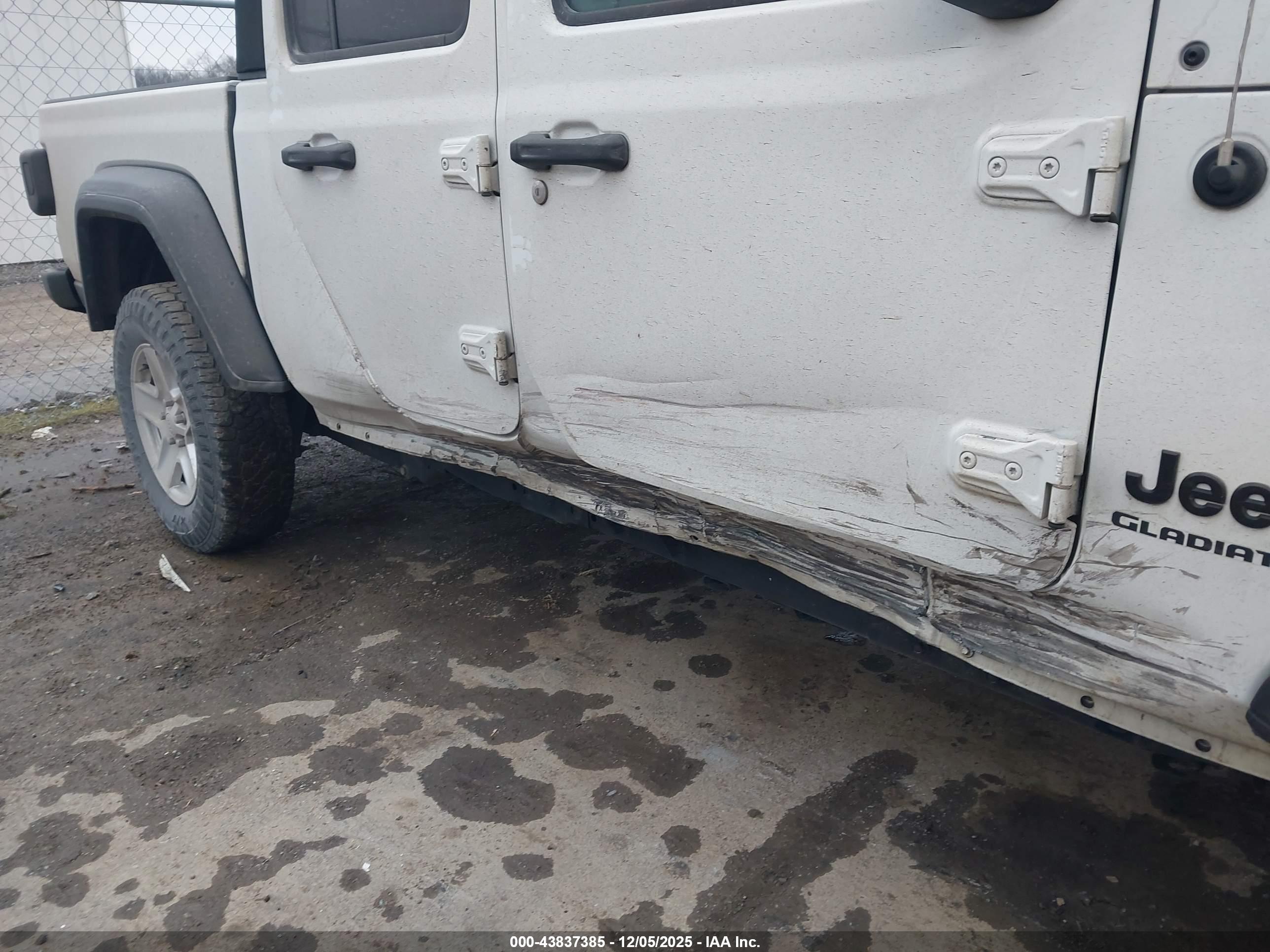 JEEP GLADIATOR image 6