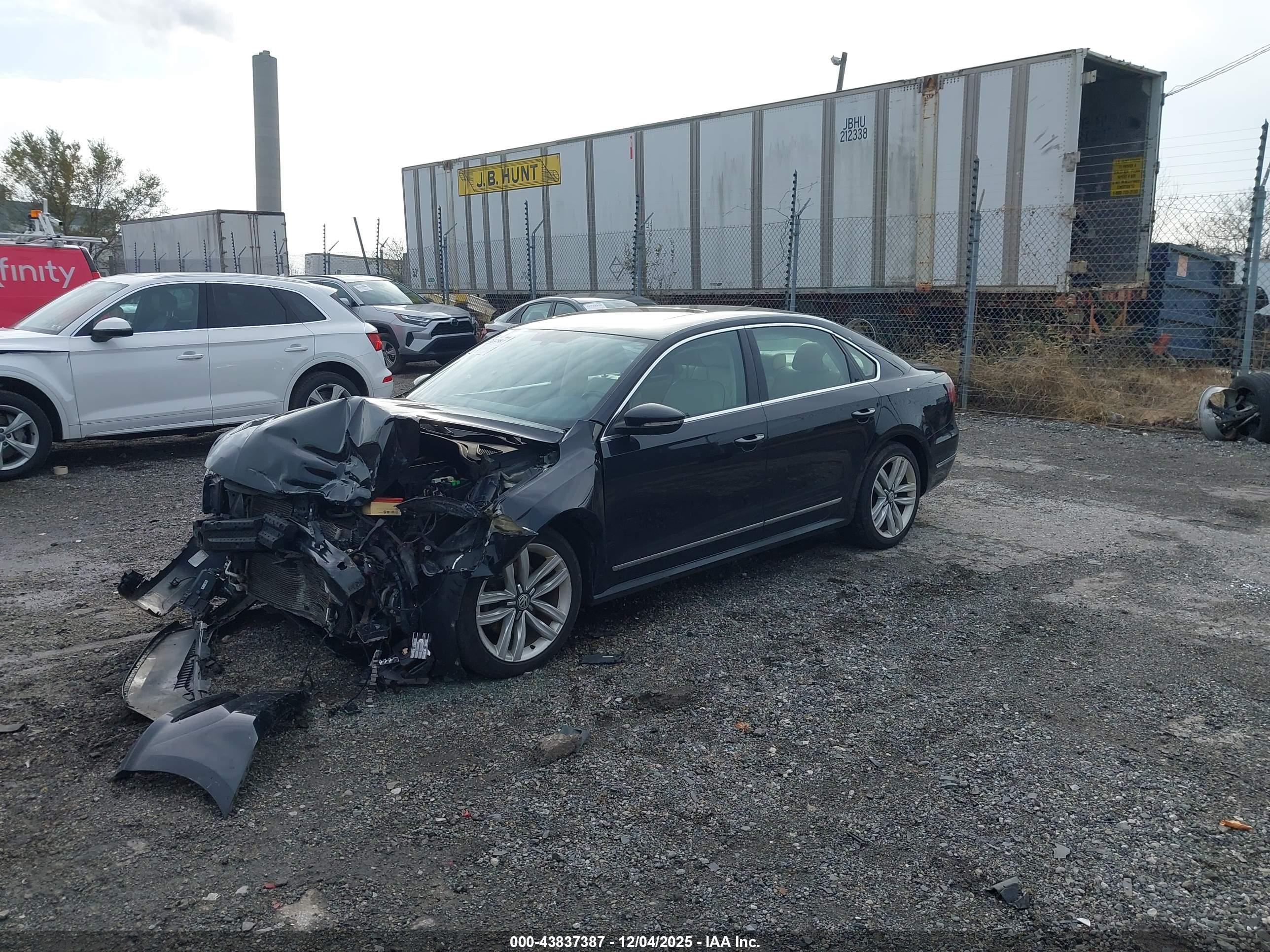 VOLKSWAGEN PASSAT image 2