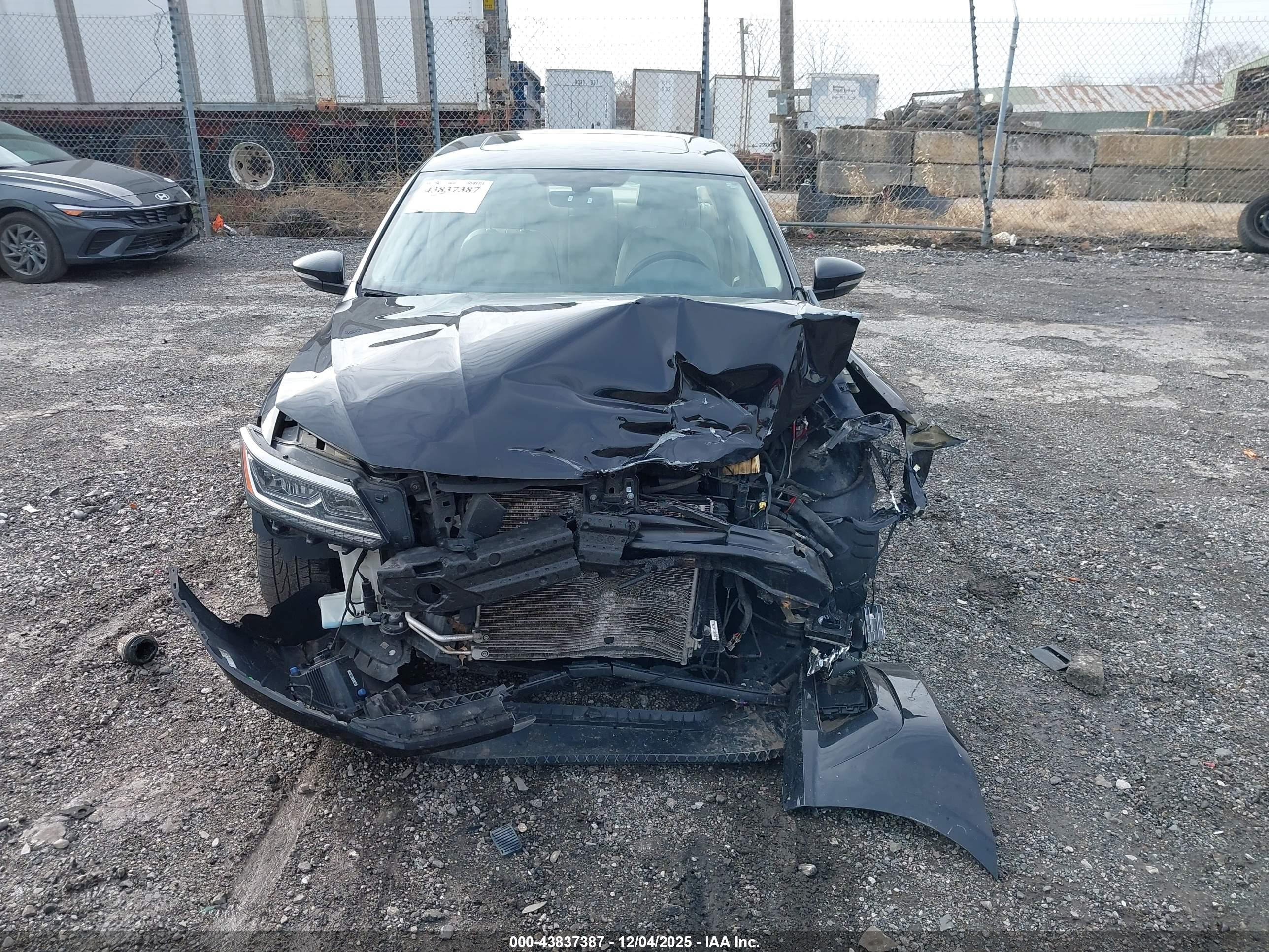 VOLKSWAGEN PASSAT image 6