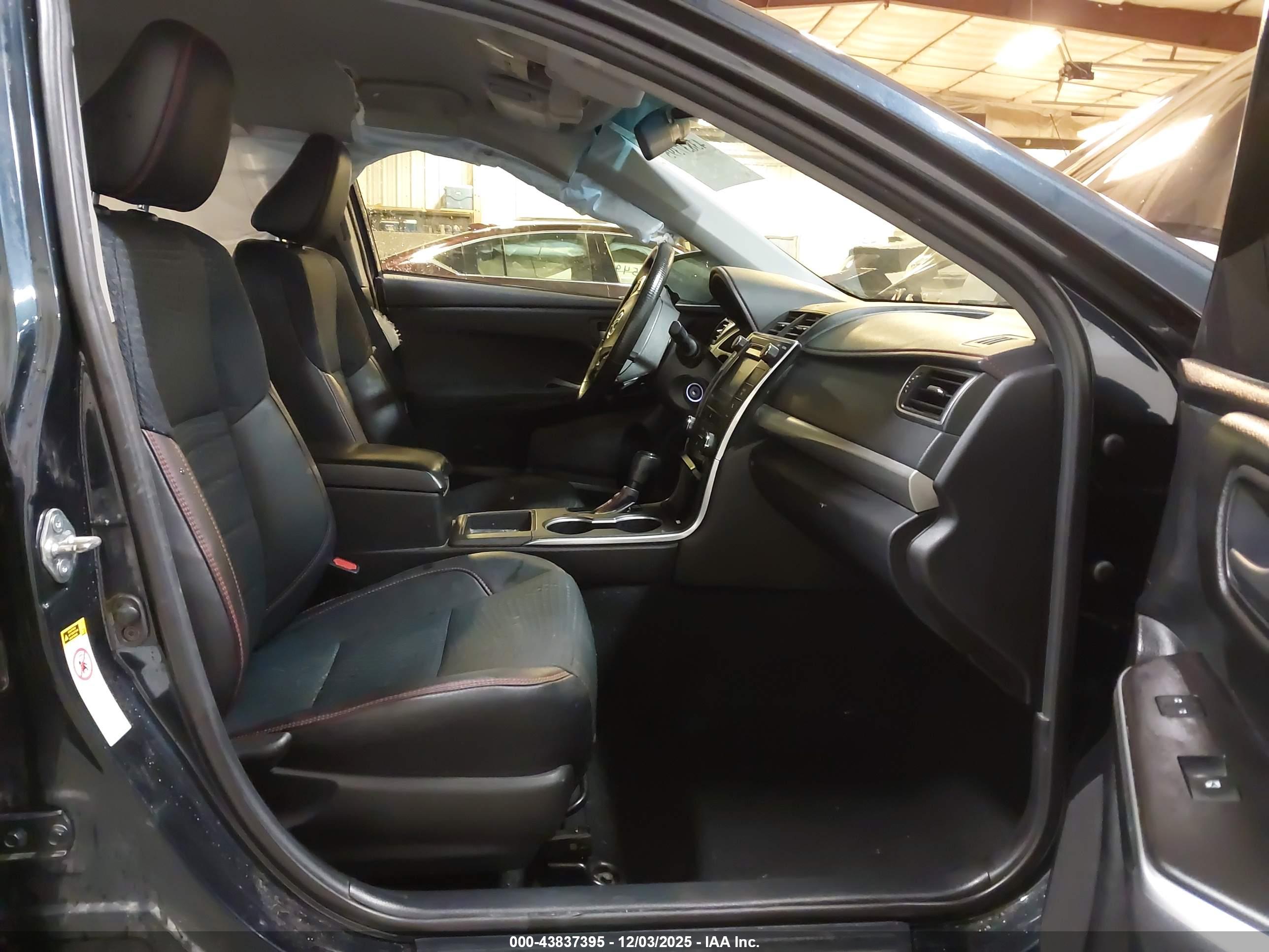TOYOTA CAMRY image 5