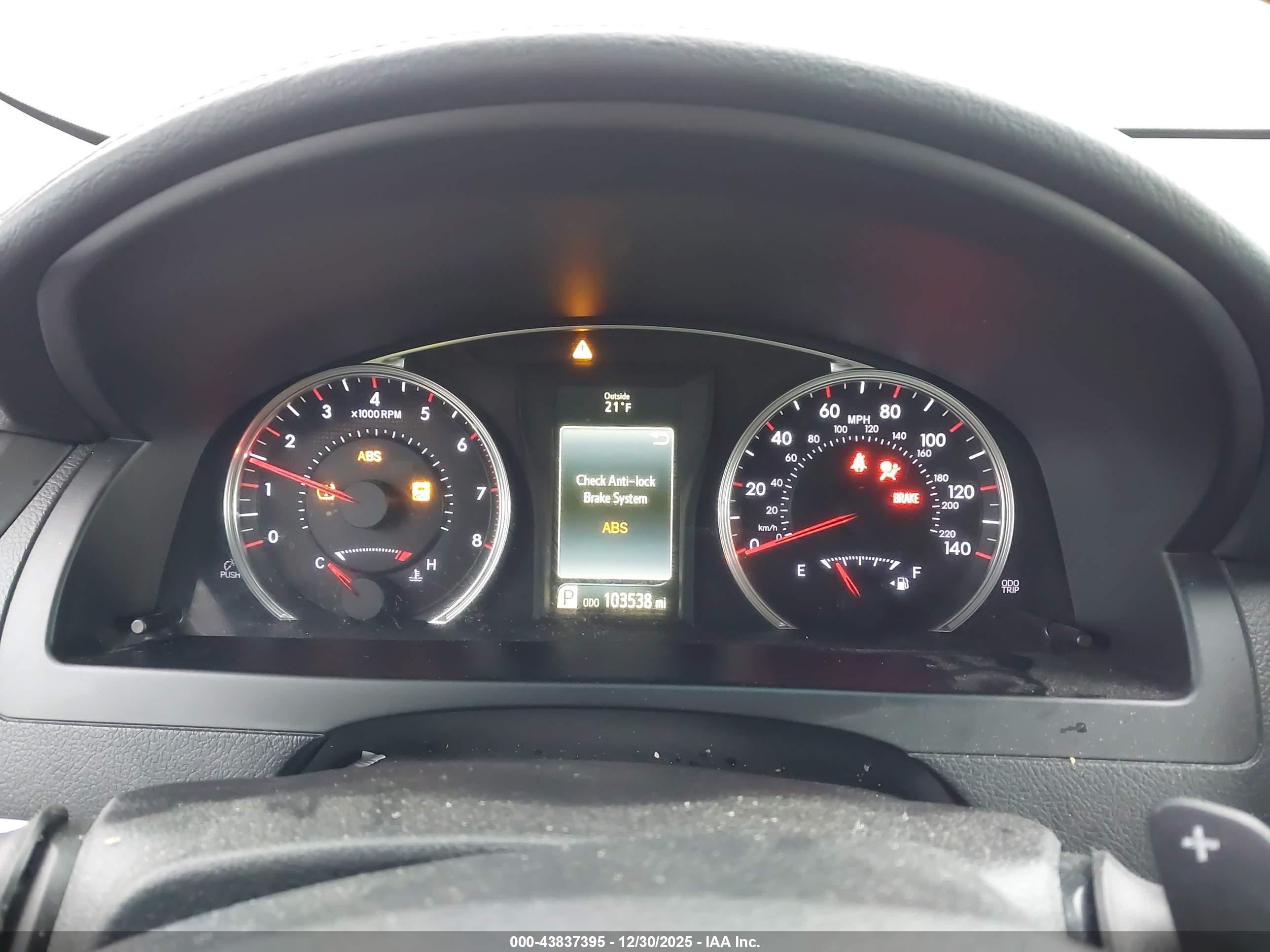 TOYOTA CAMRY image 7