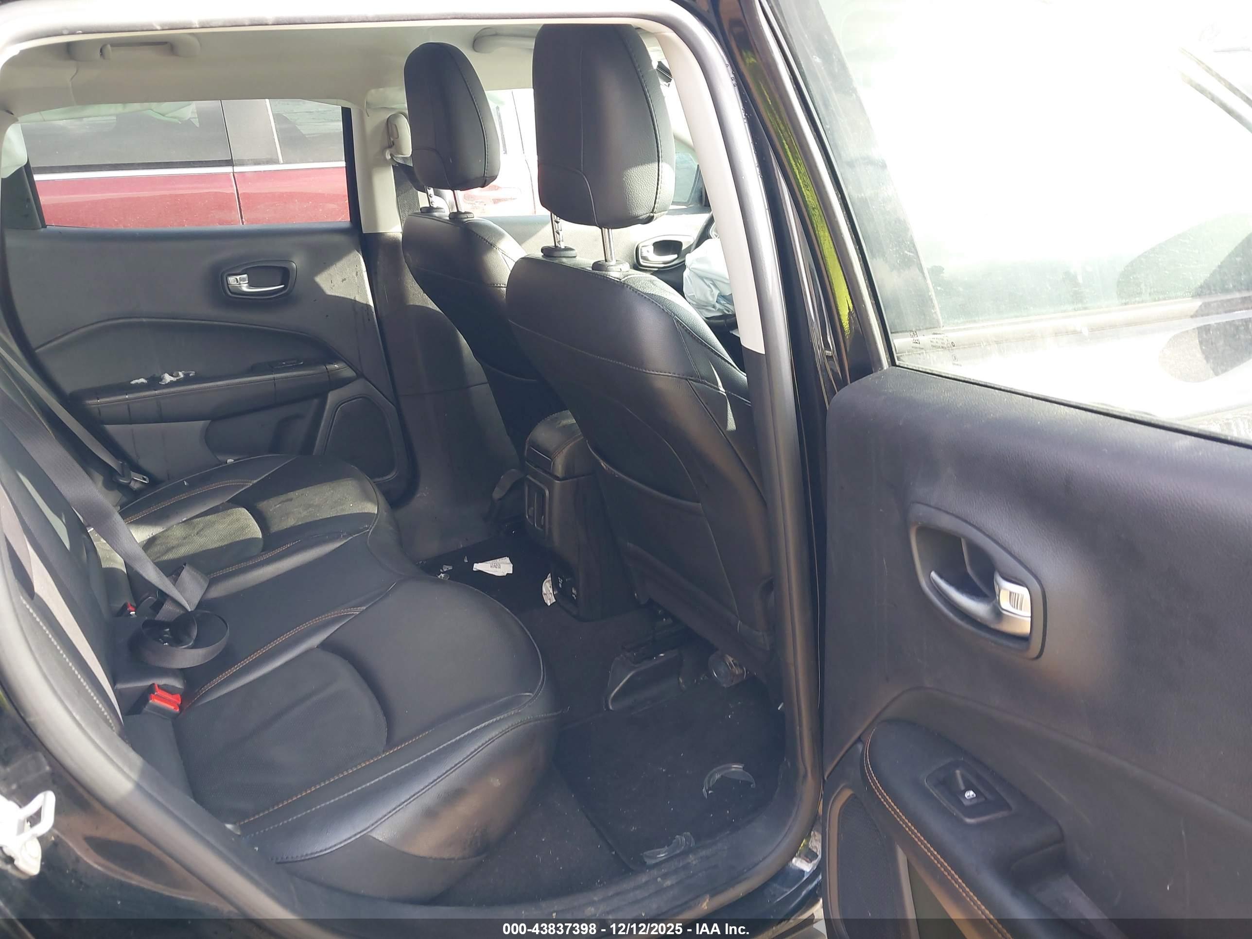 JEEP COMPASS image 8