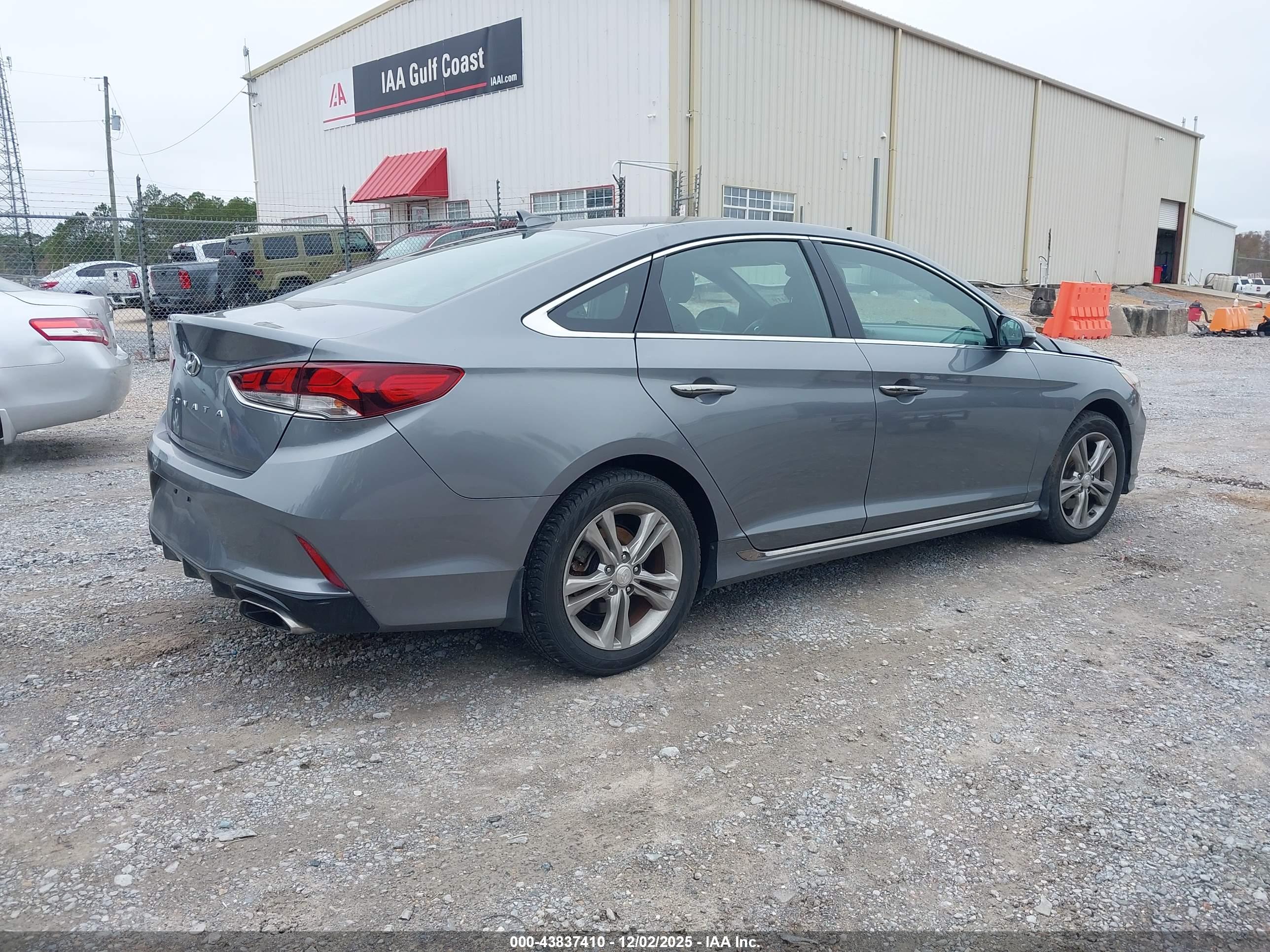 HYUNDAI SONATA image 4