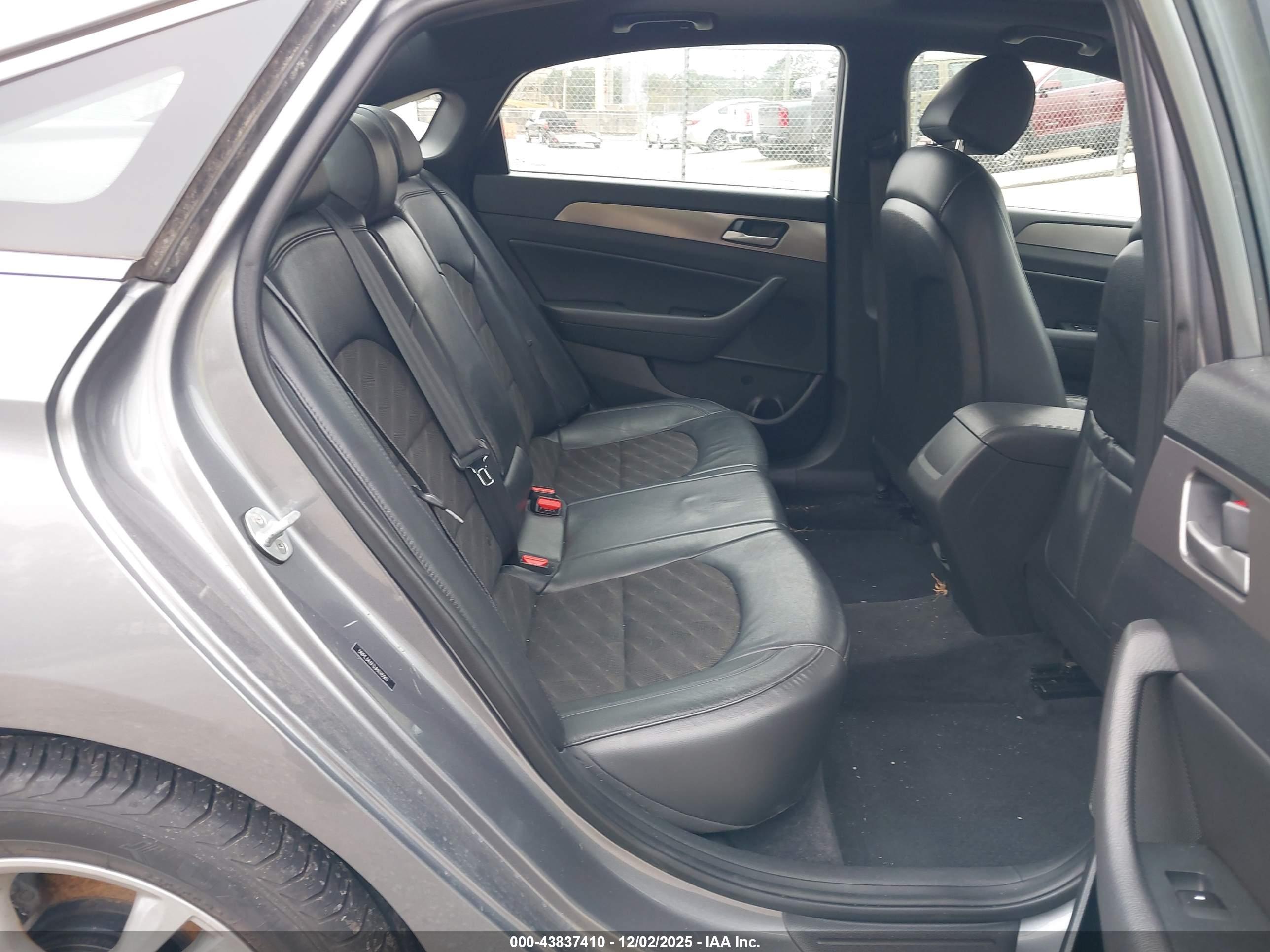 HYUNDAI SONATA image 8