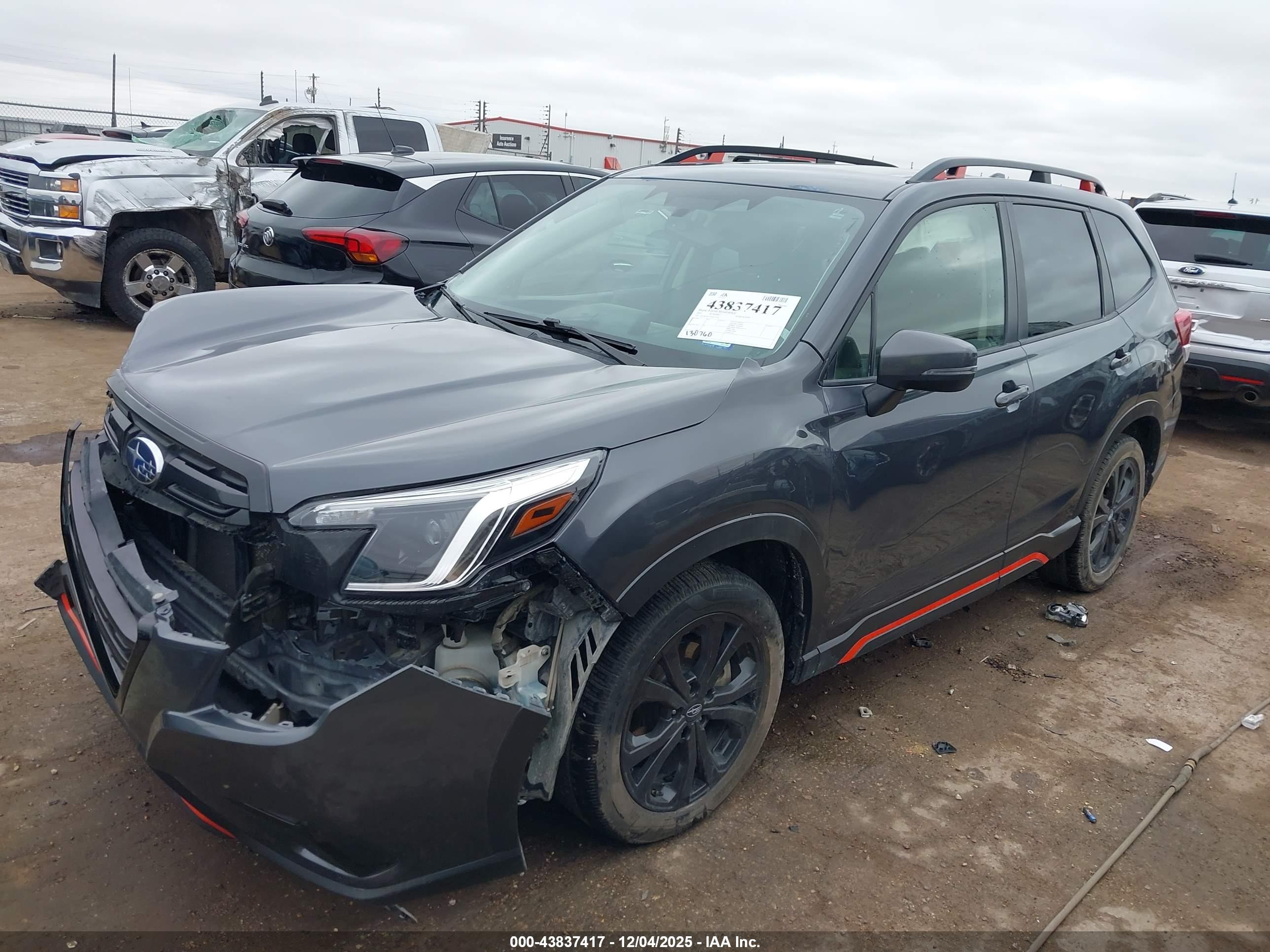 SUBARU FORESTER image 2