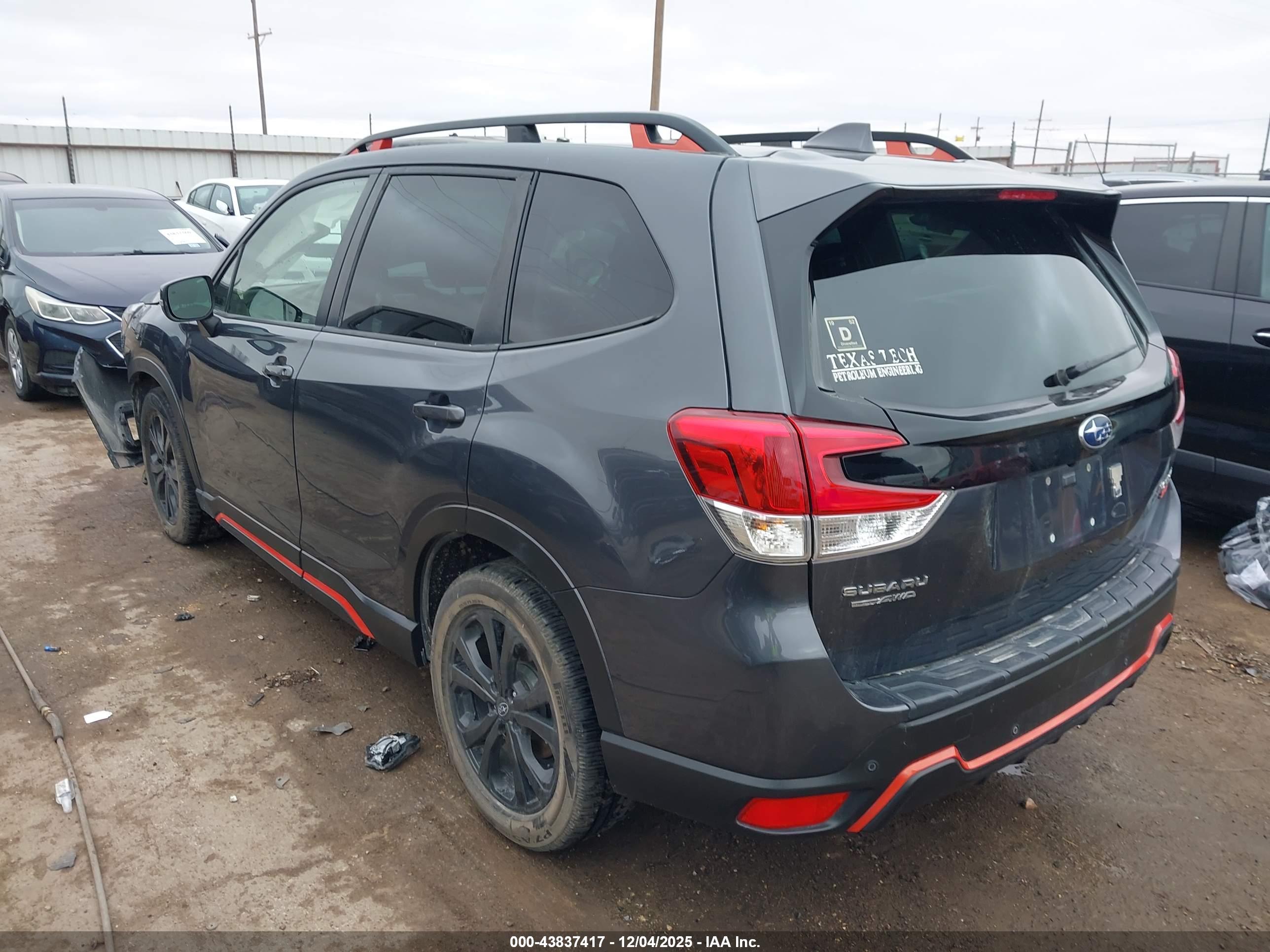 SUBARU FORESTER image 3