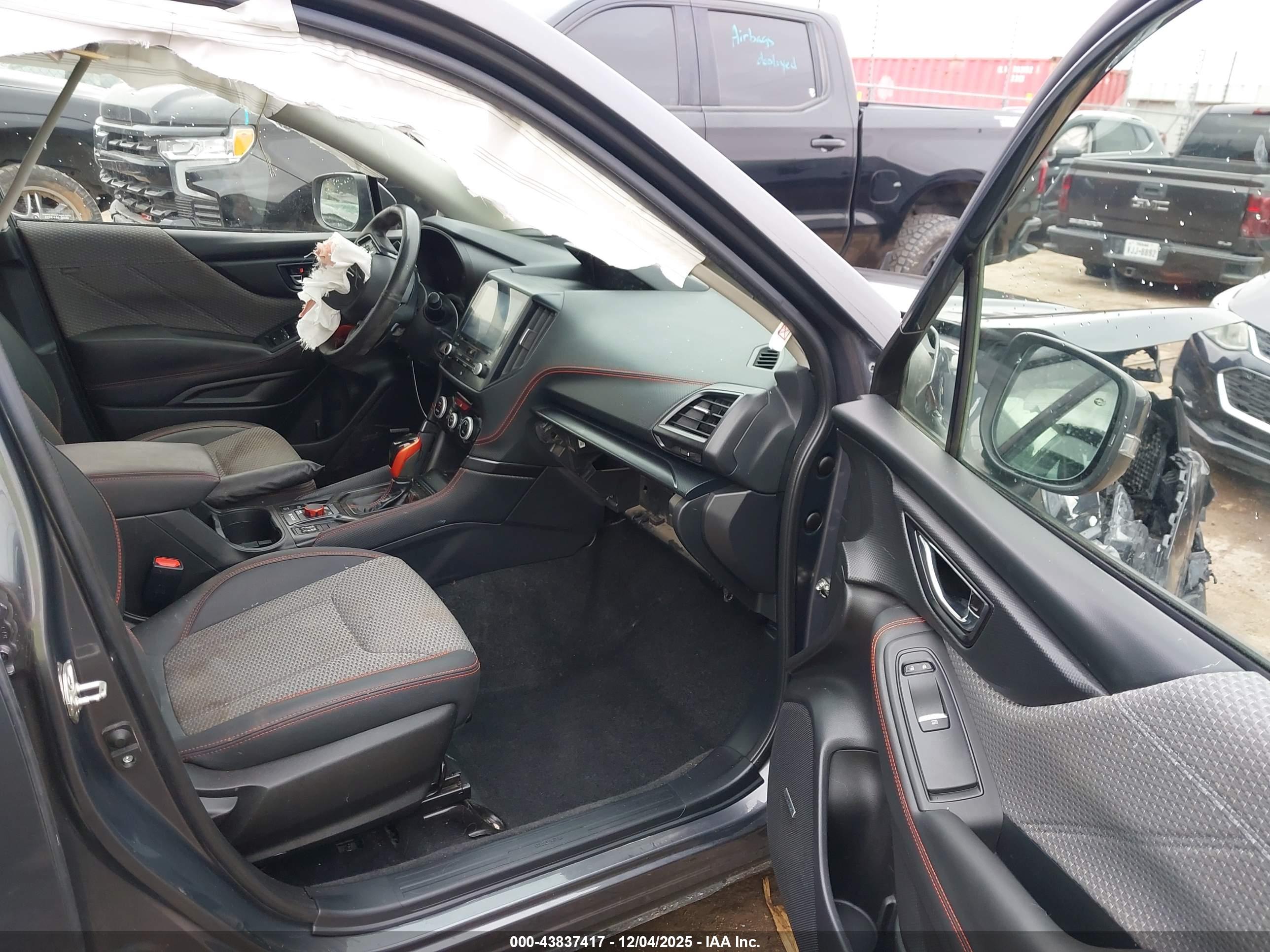 SUBARU FORESTER image 5