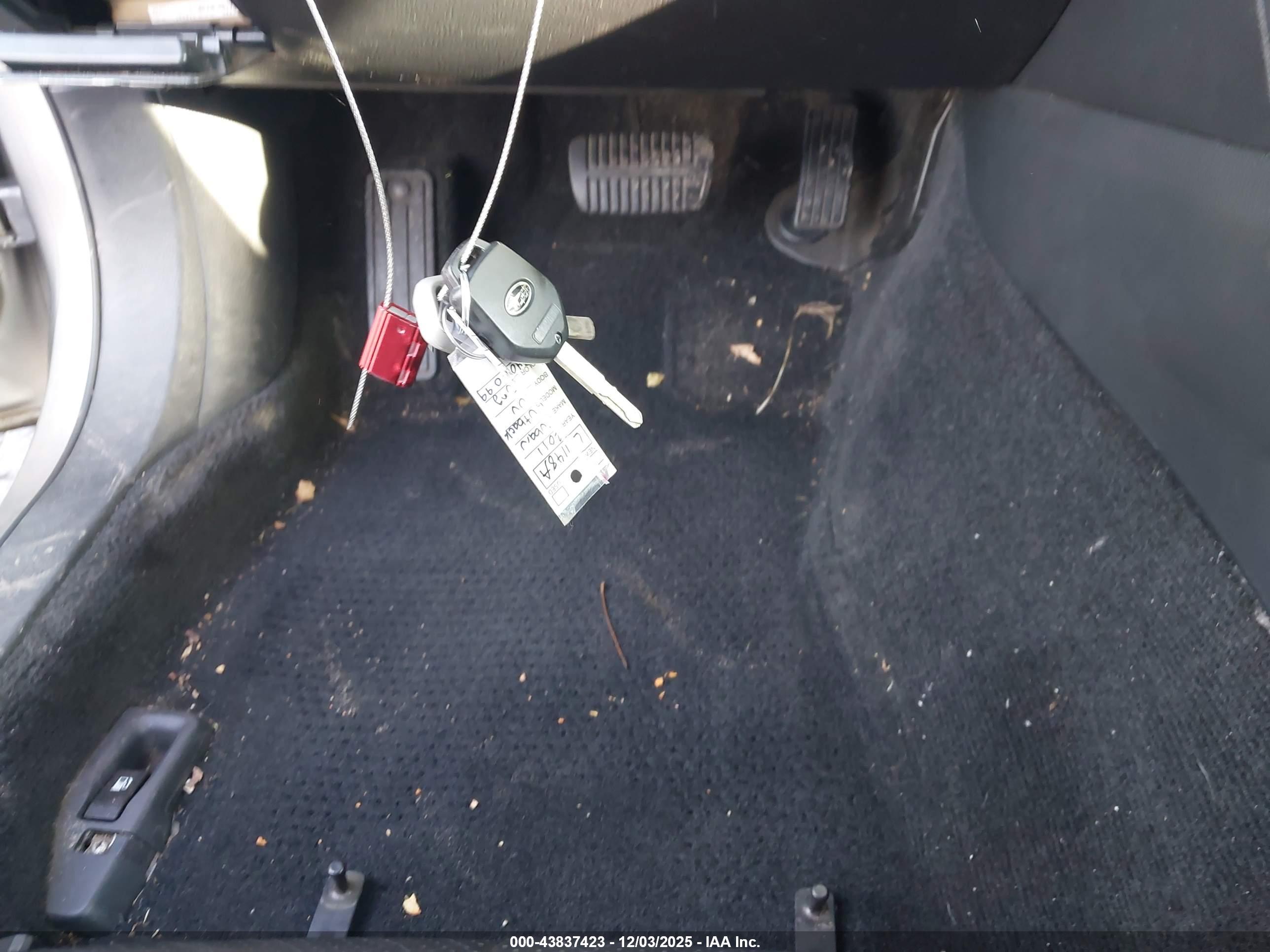 SUBARU OUTBACK image 11