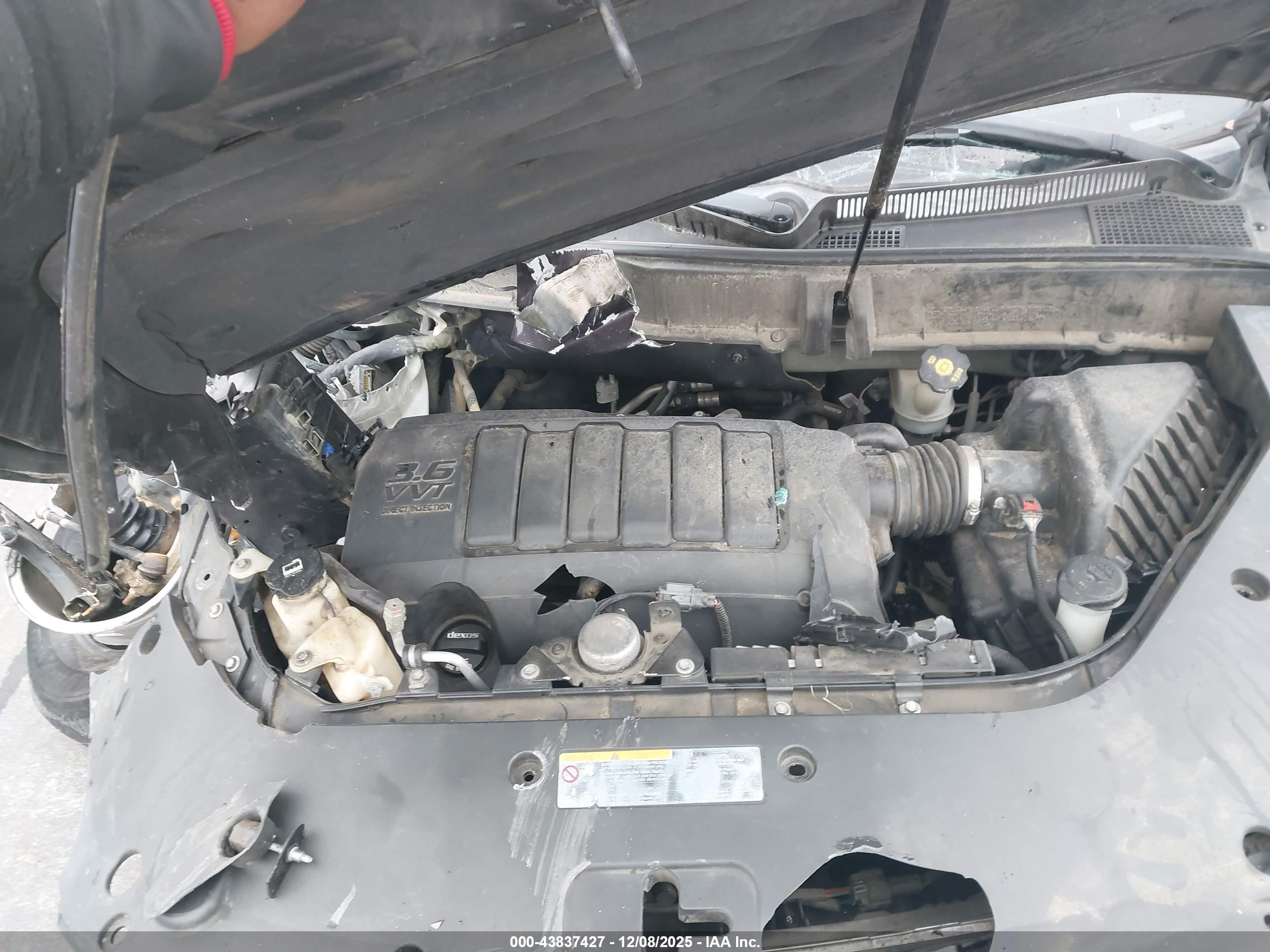 CHEVROLET TRAVERSE image 10