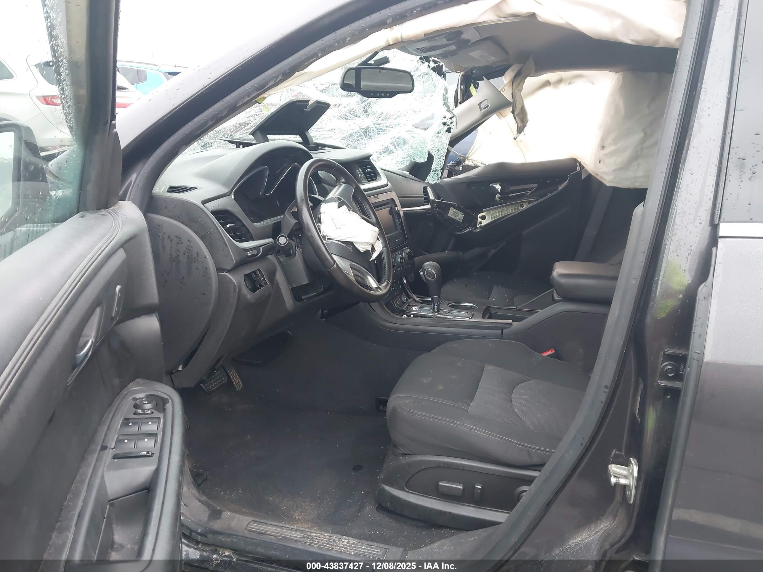 CHEVROLET TRAVERSE image 5