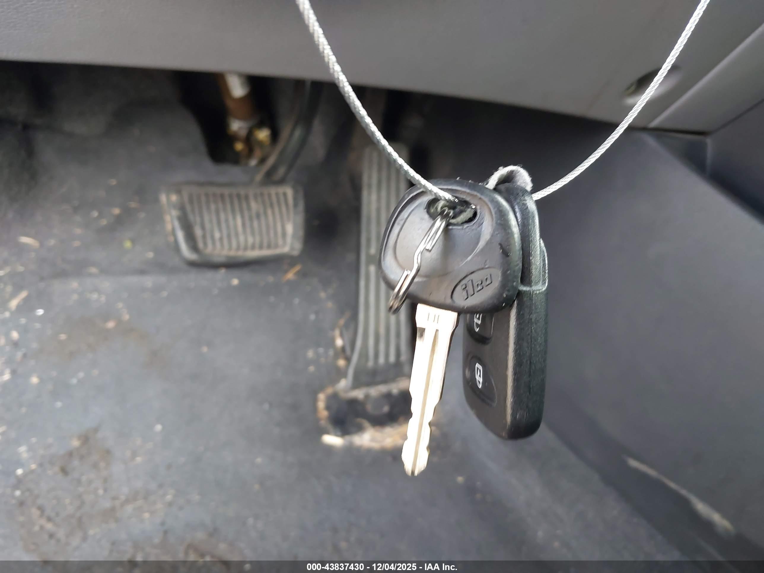 HYUNDAI ELANTRA image 11