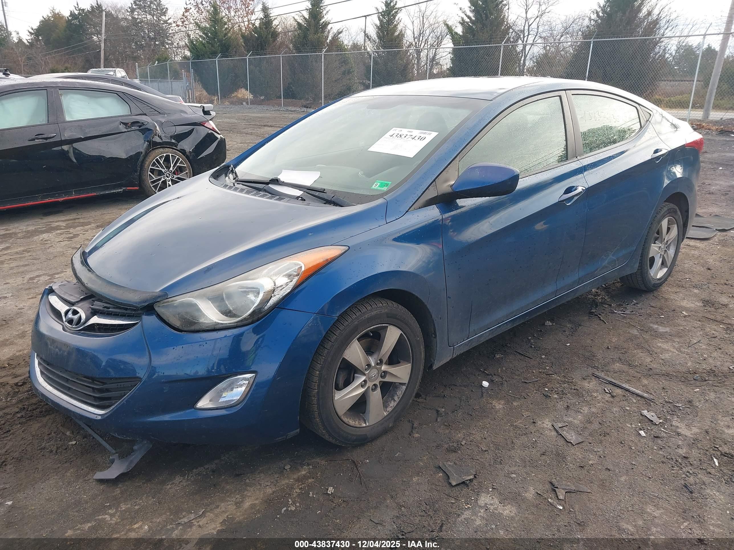 HYUNDAI ELANTRA image 2