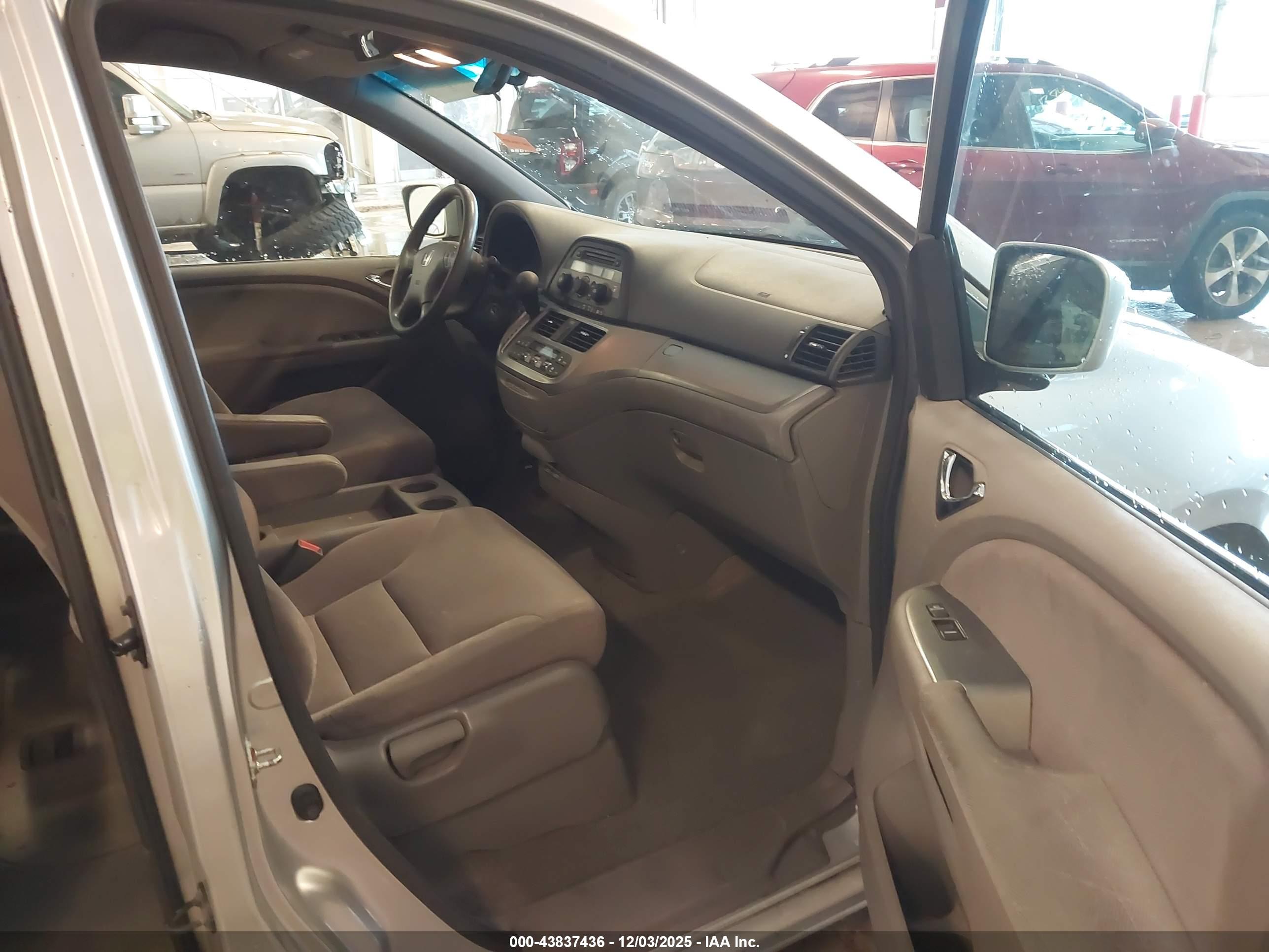 HONDA ODYSSEY image 5