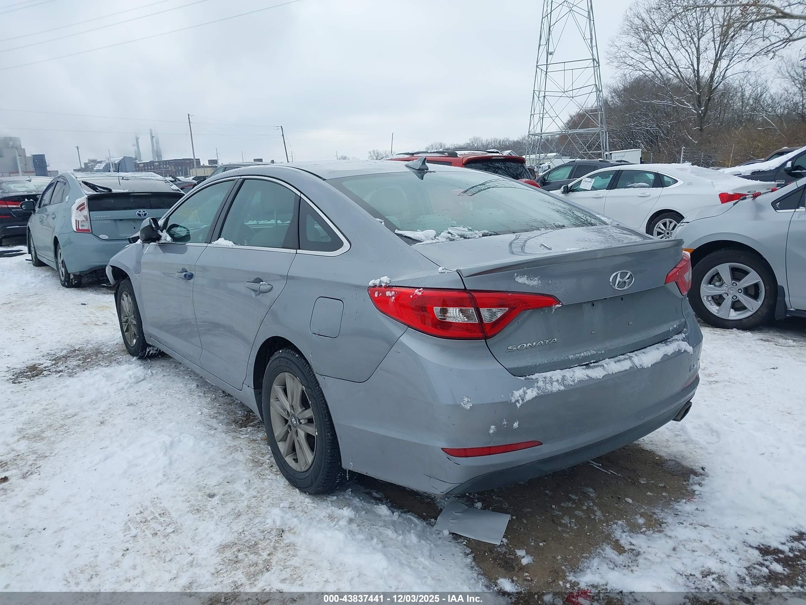HYUNDAI SONATA image 3