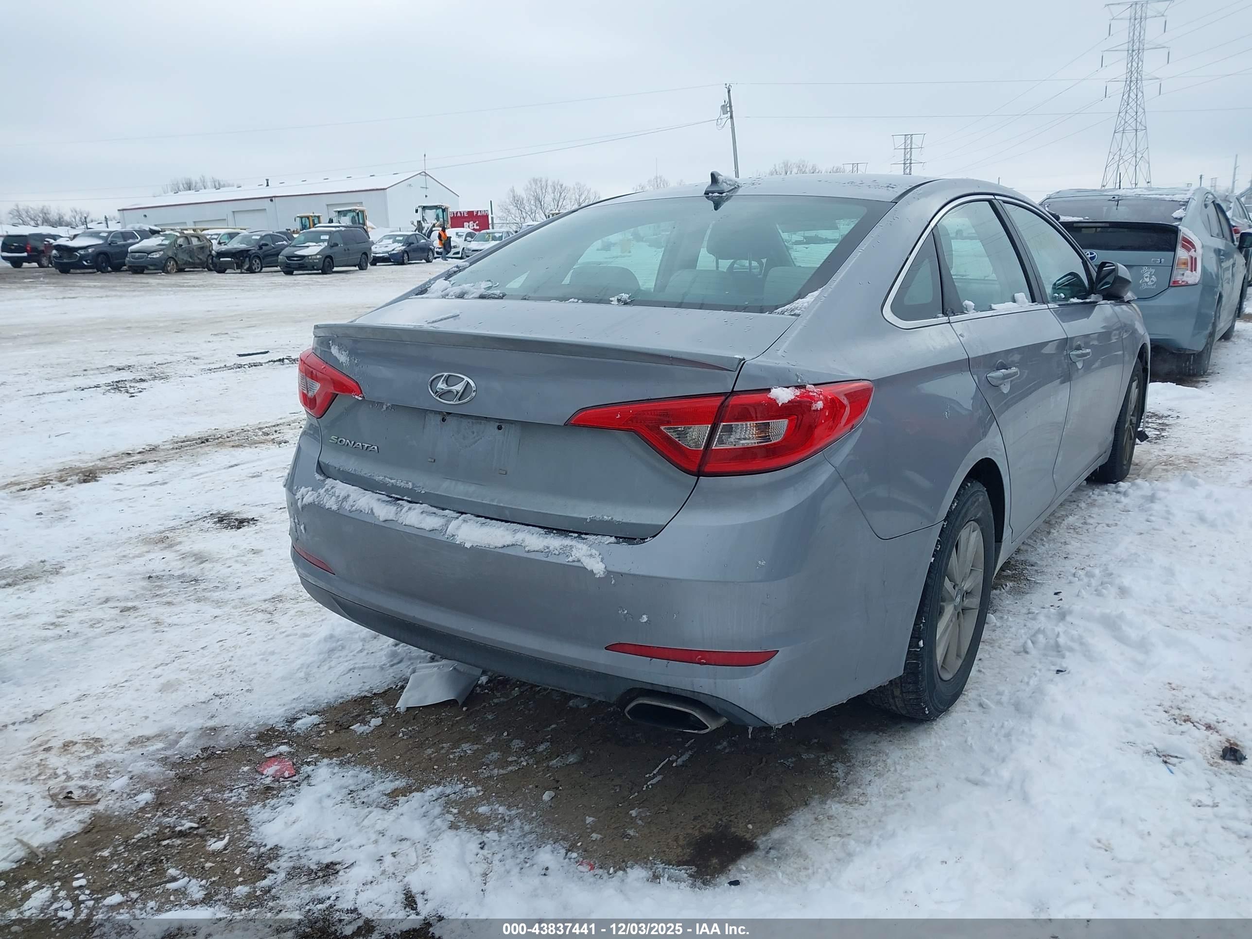 HYUNDAI SONATA image 4