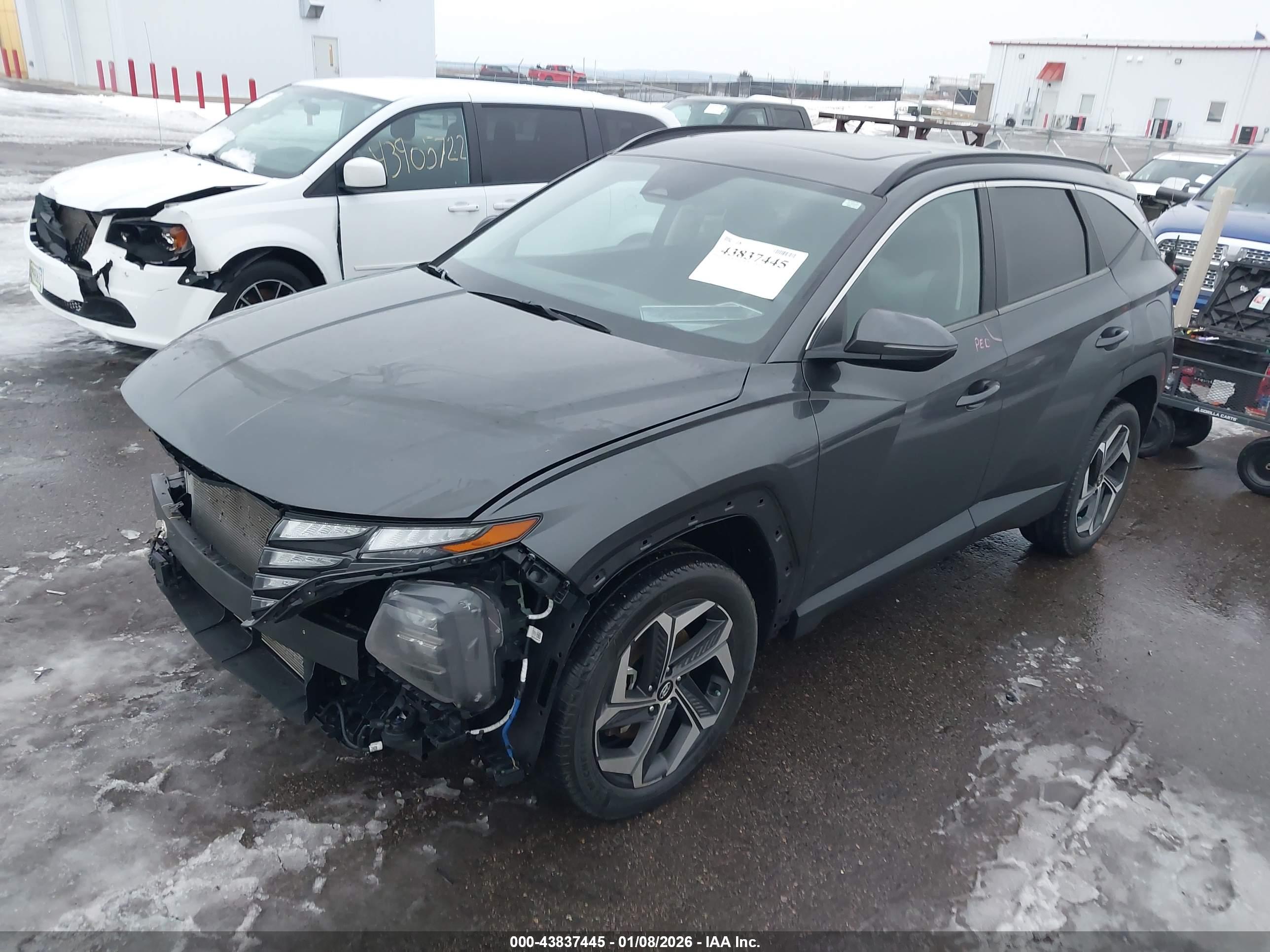 HYUNDAI TUCSON image 2