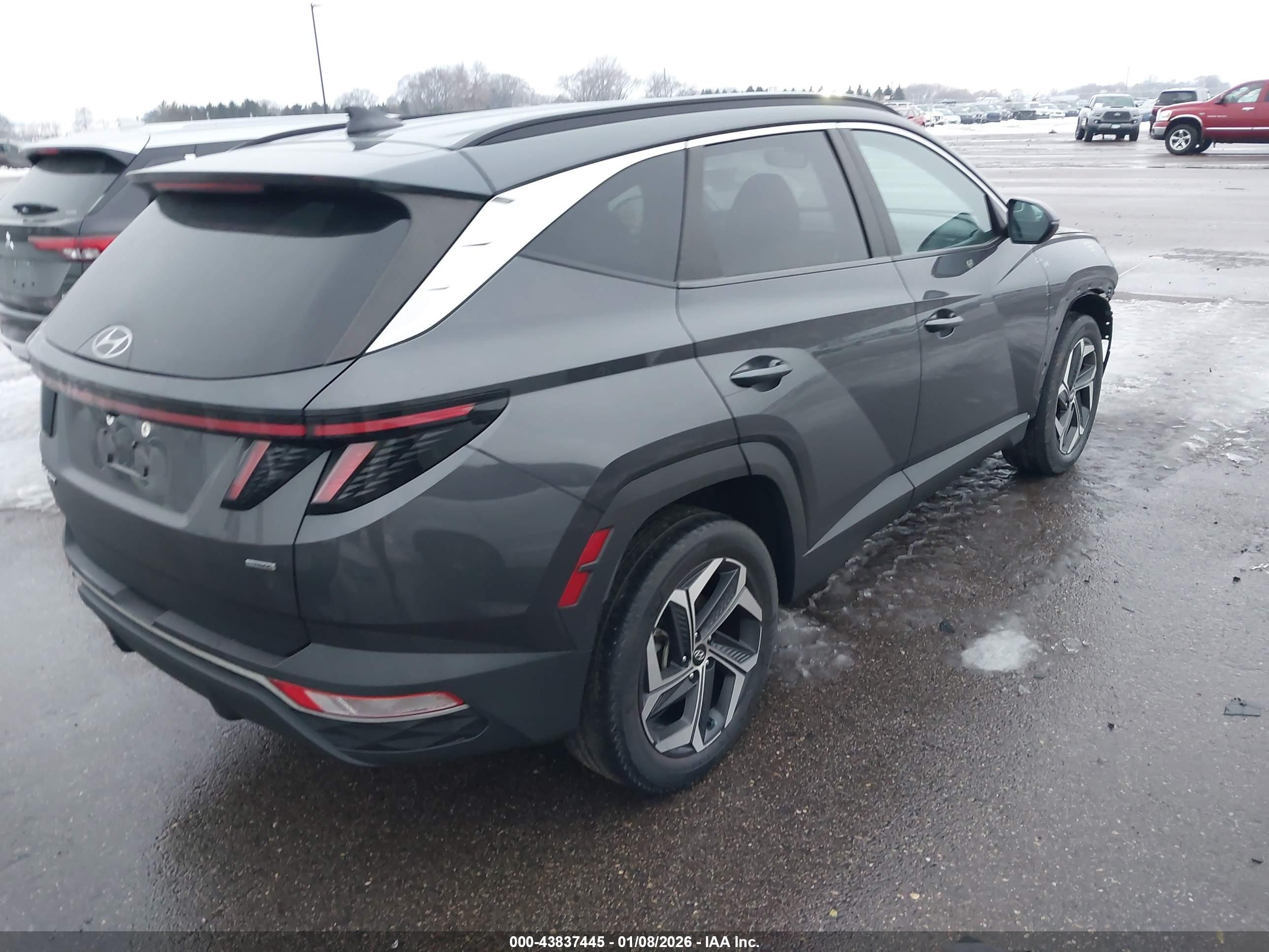 HYUNDAI TUCSON image 4