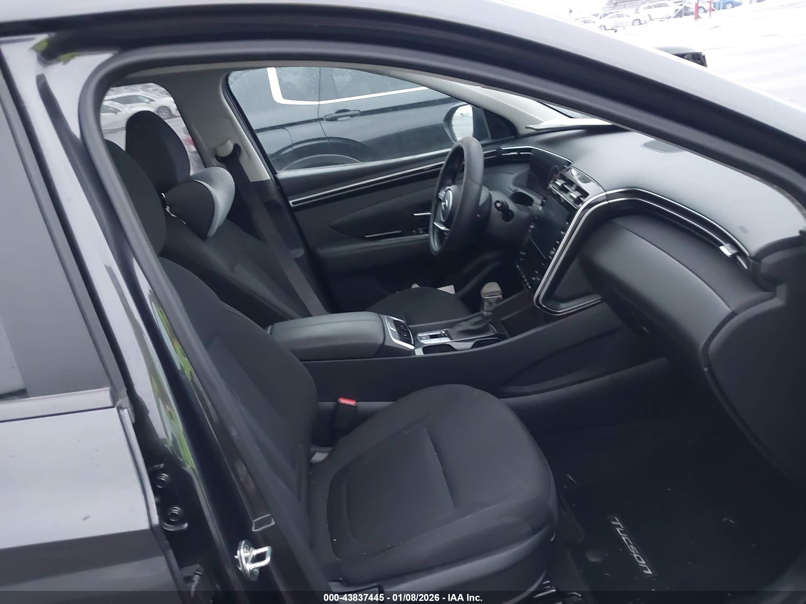 HYUNDAI TUCSON image 5