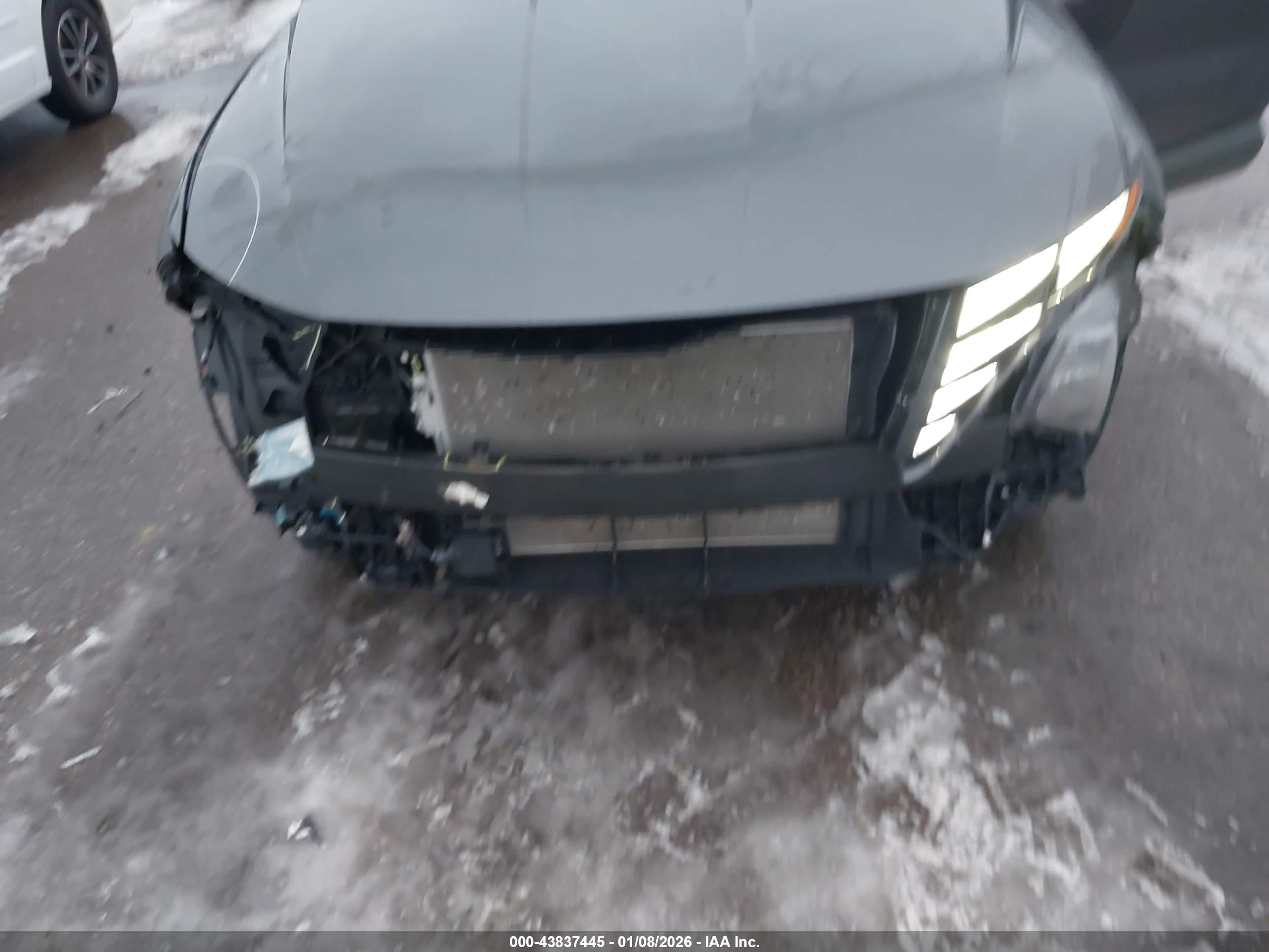 HYUNDAI TUCSON image 6