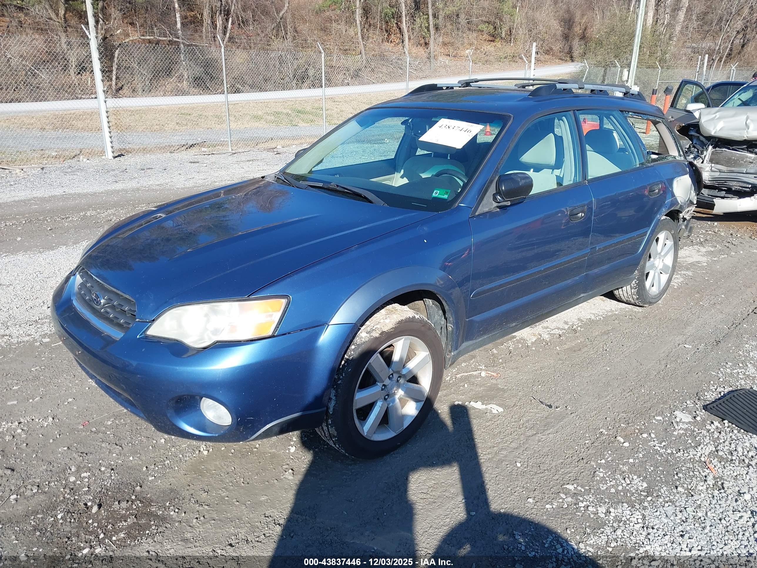SUBARU OUTBACK image 2