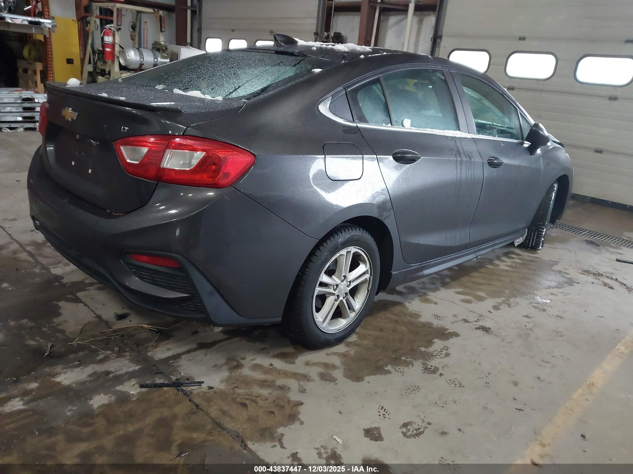 CHEVROLET CRUZE image 4