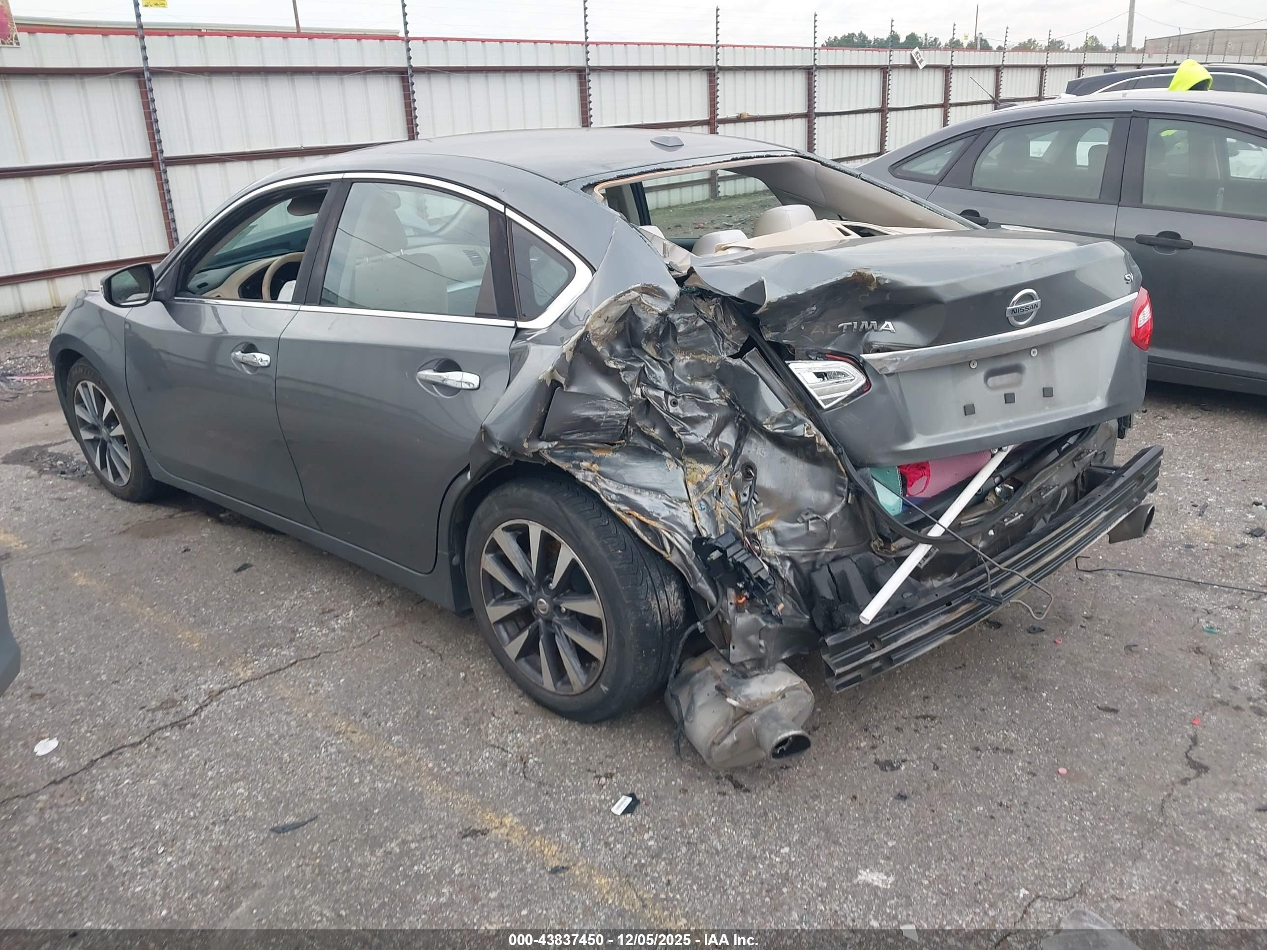 NISSAN ALTIMA image 3
