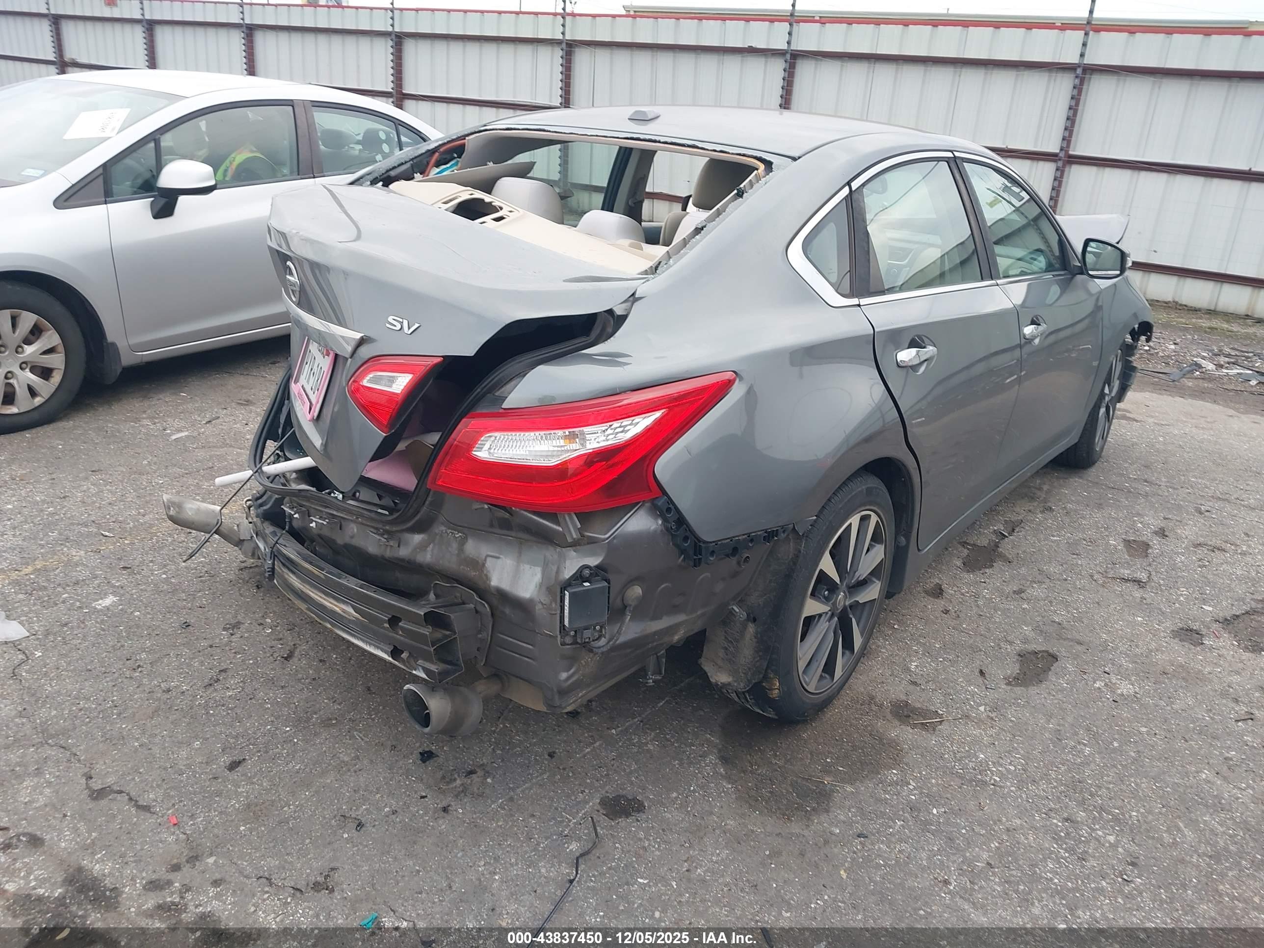 NISSAN ALTIMA image 4