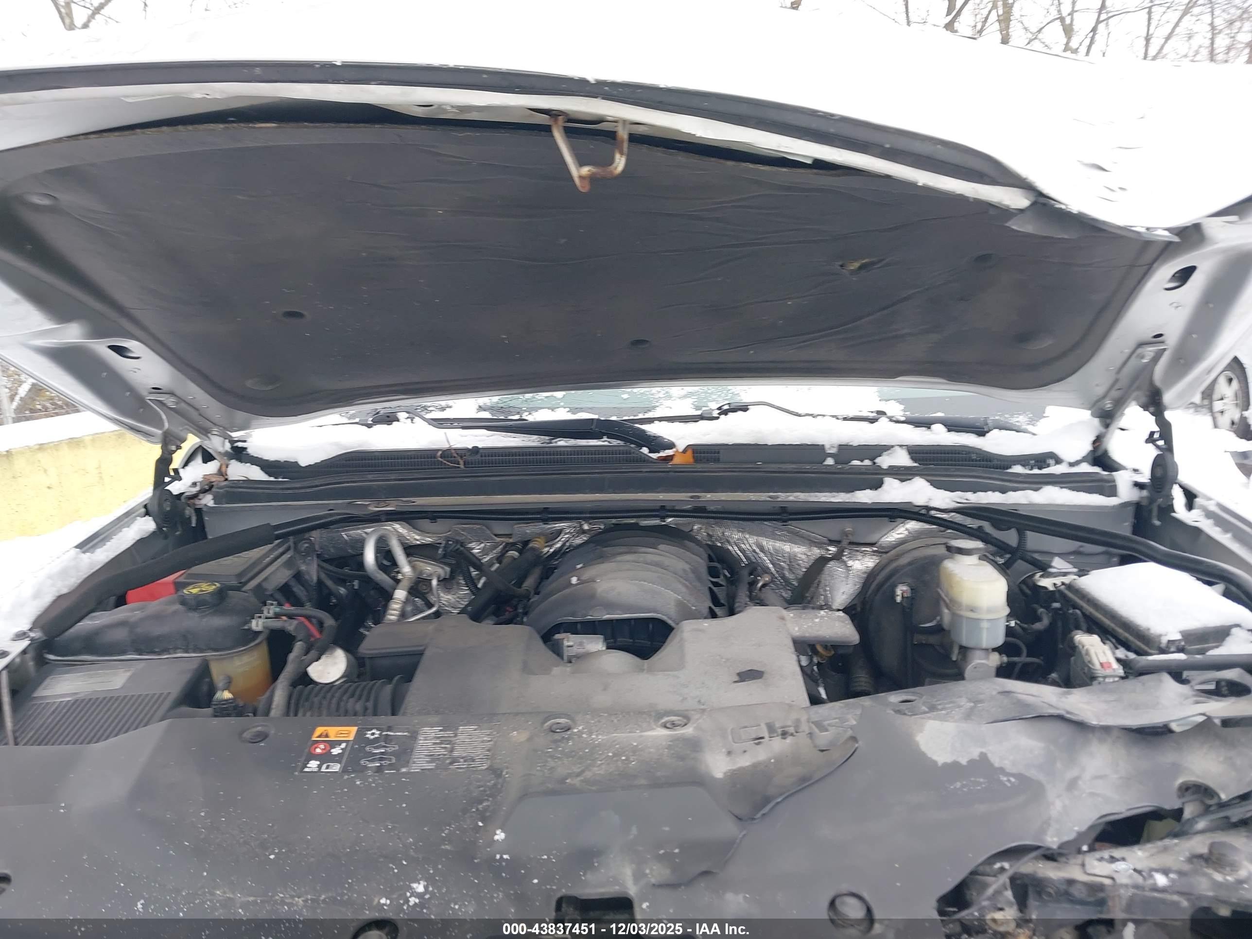 CHEVROLET TAHOE image 10