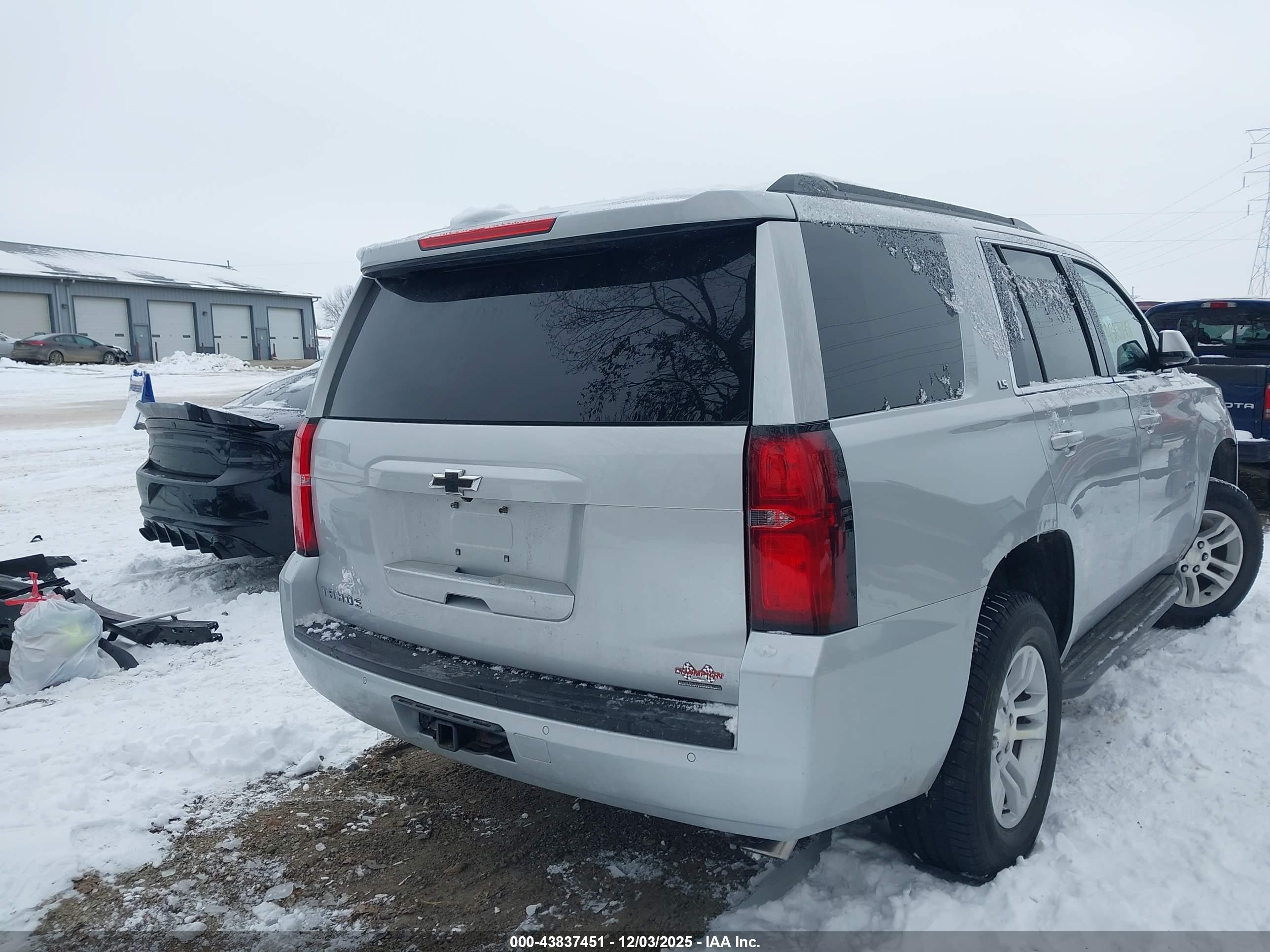 CHEVROLET TAHOE image 4
