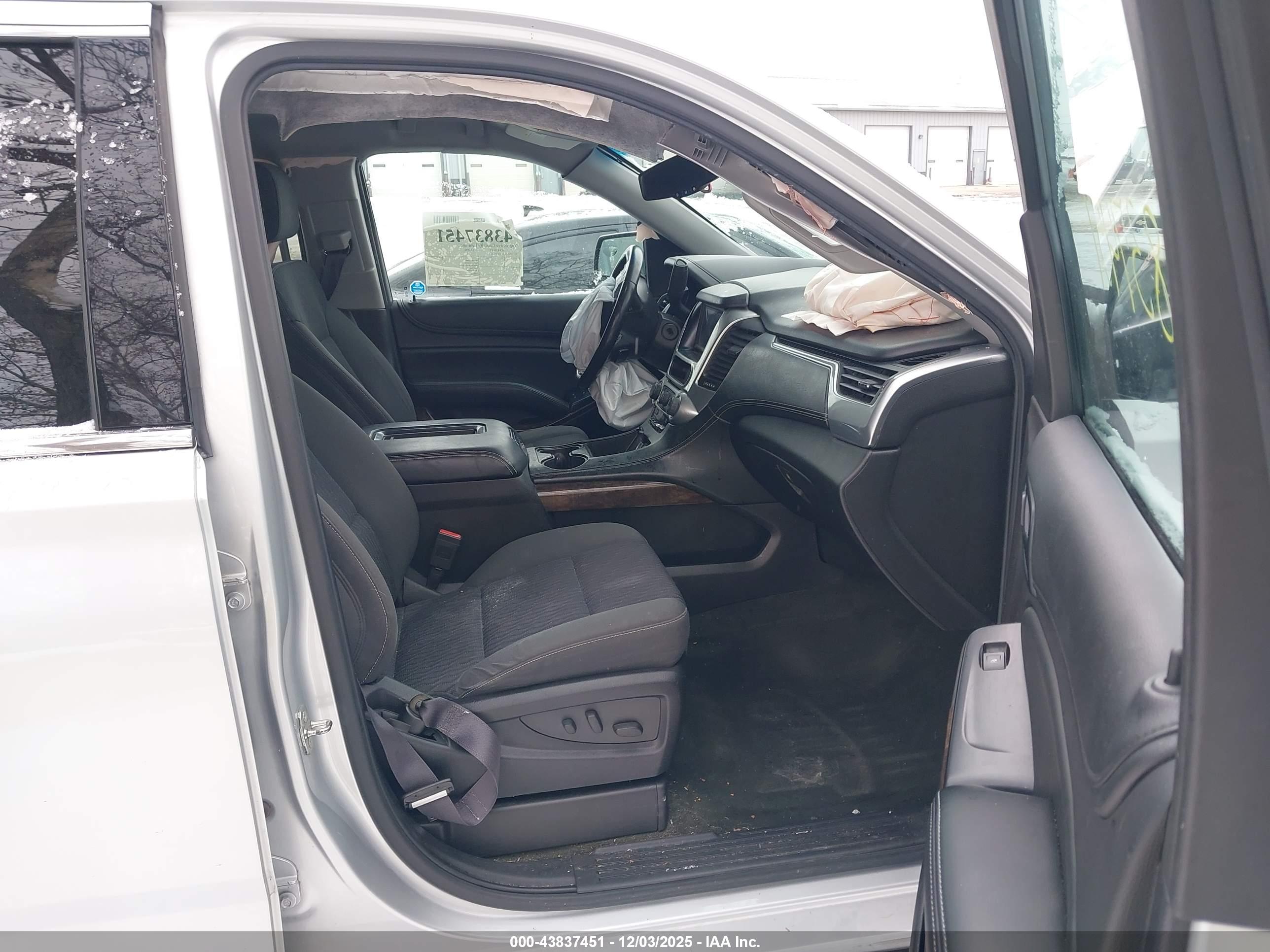 CHEVROLET TAHOE image 5