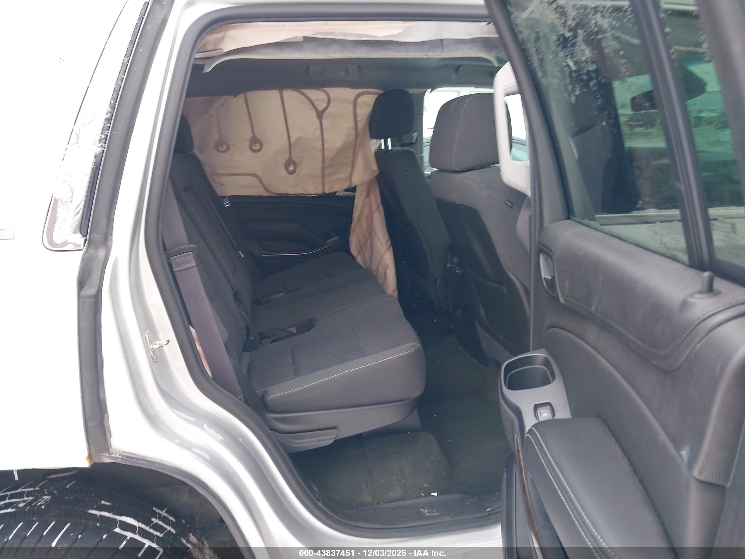 CHEVROLET TAHOE image 8