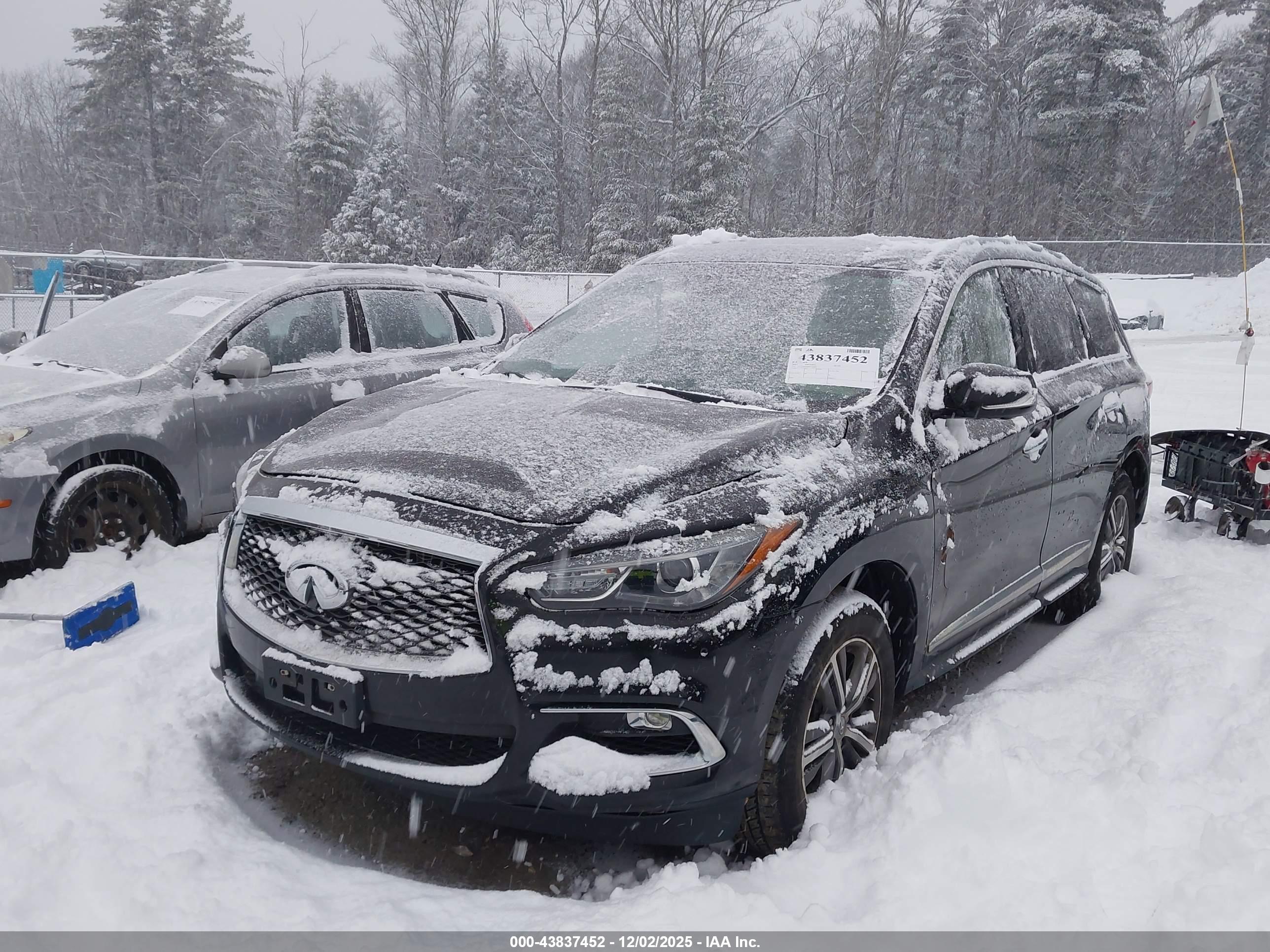 INFINITI QX60 image 2