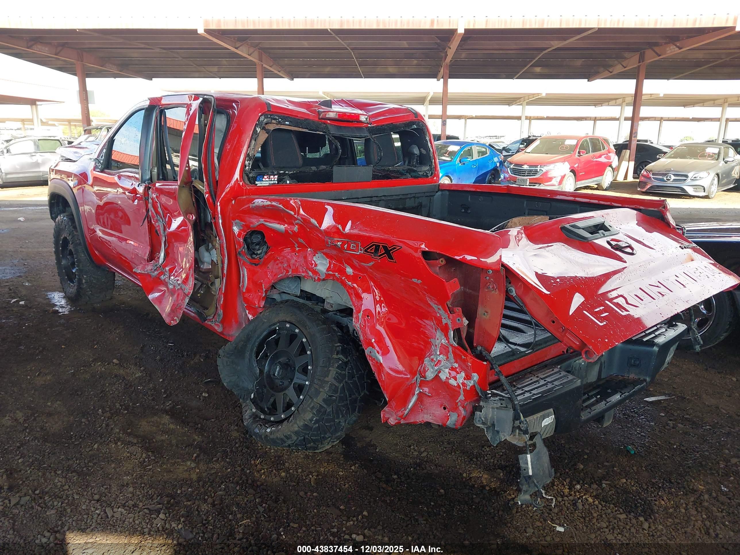 NISSAN FRONTIER image 3