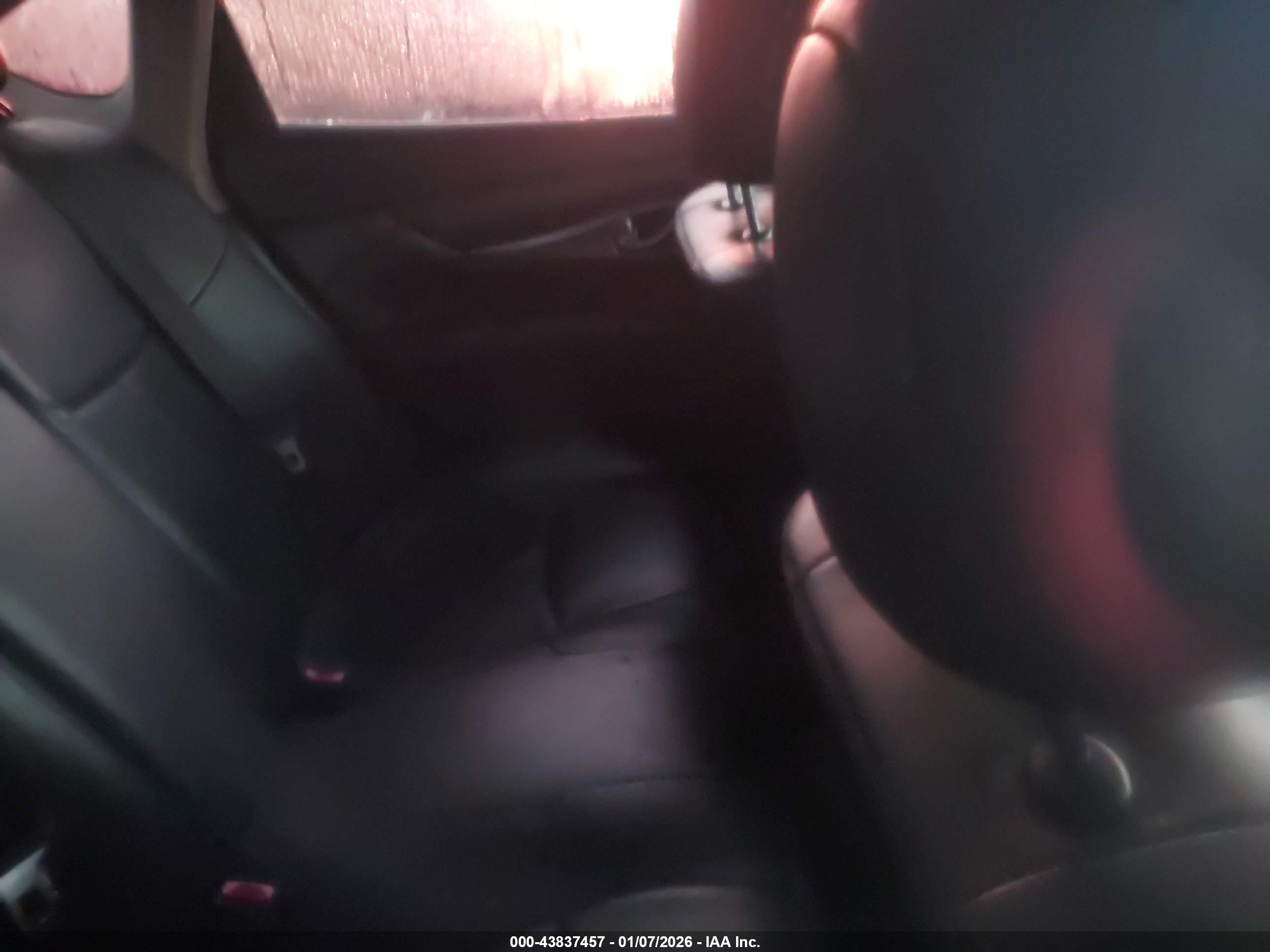 INFINITI Q70 image 8