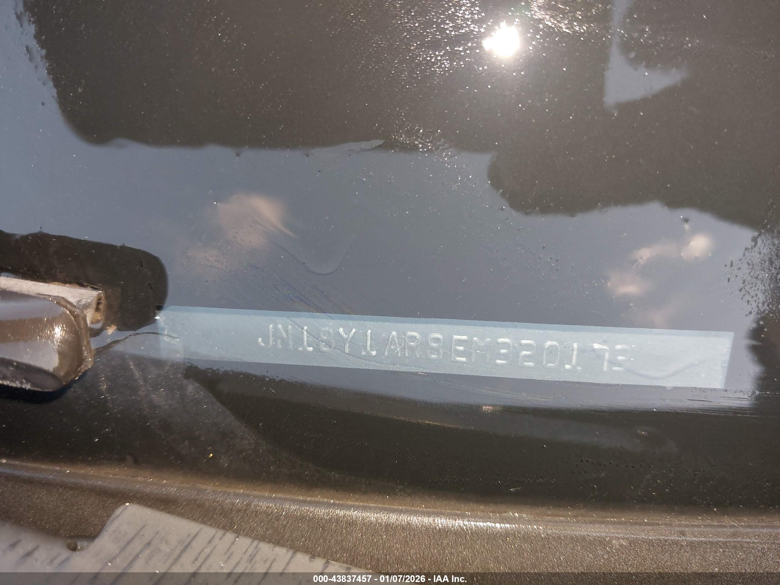 INFINITI Q70 image 9