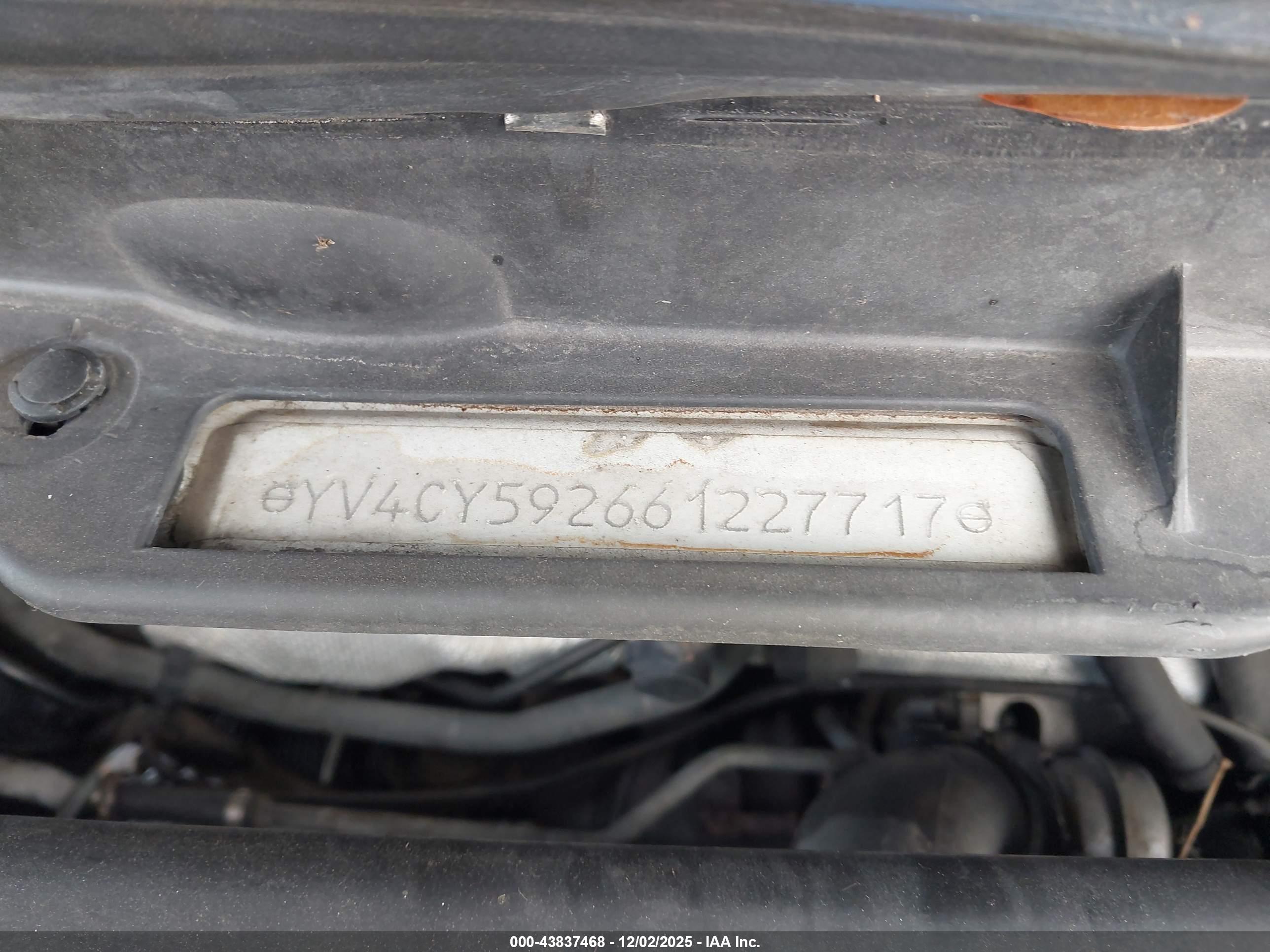 VOLVO XC90 image 9