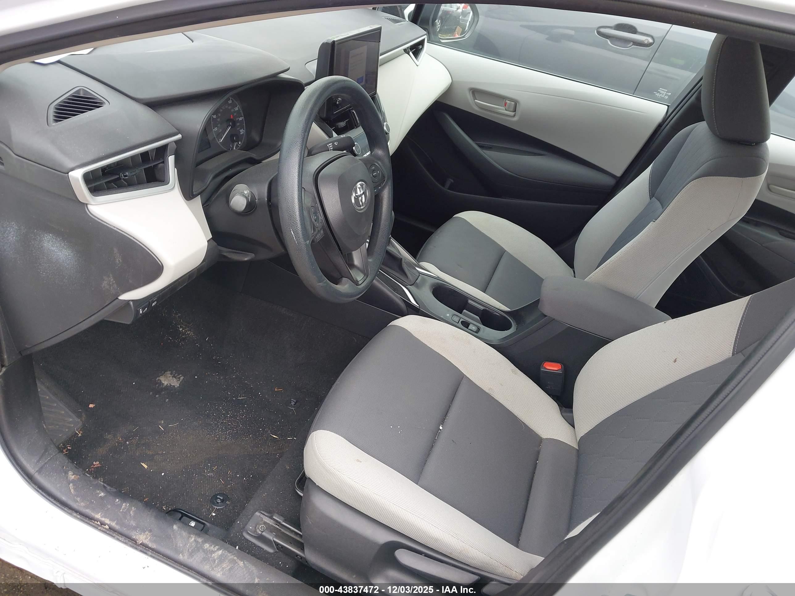 TOYOTA COROLLA image 5