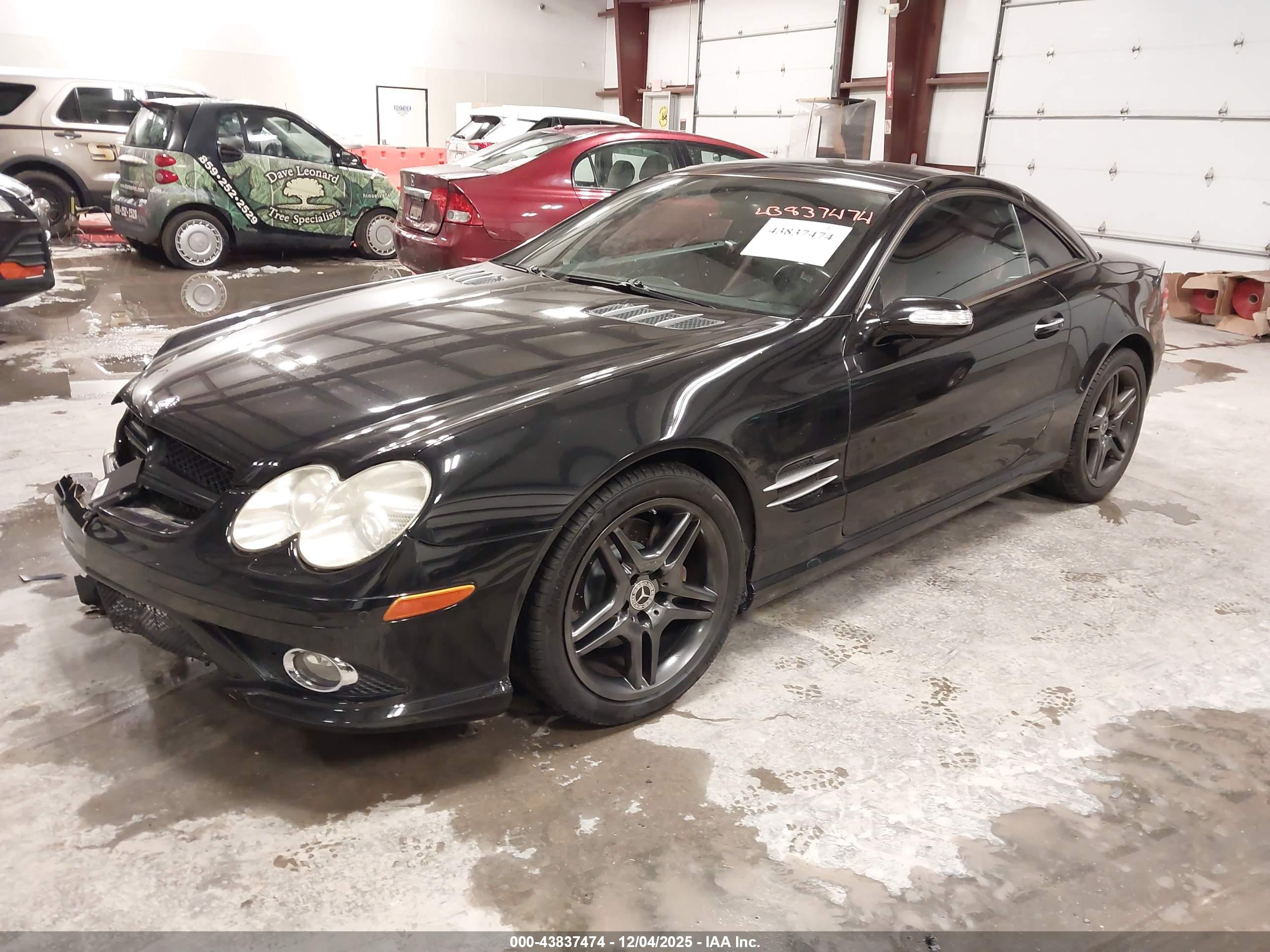 MERCEDES-BENZ SL image 2