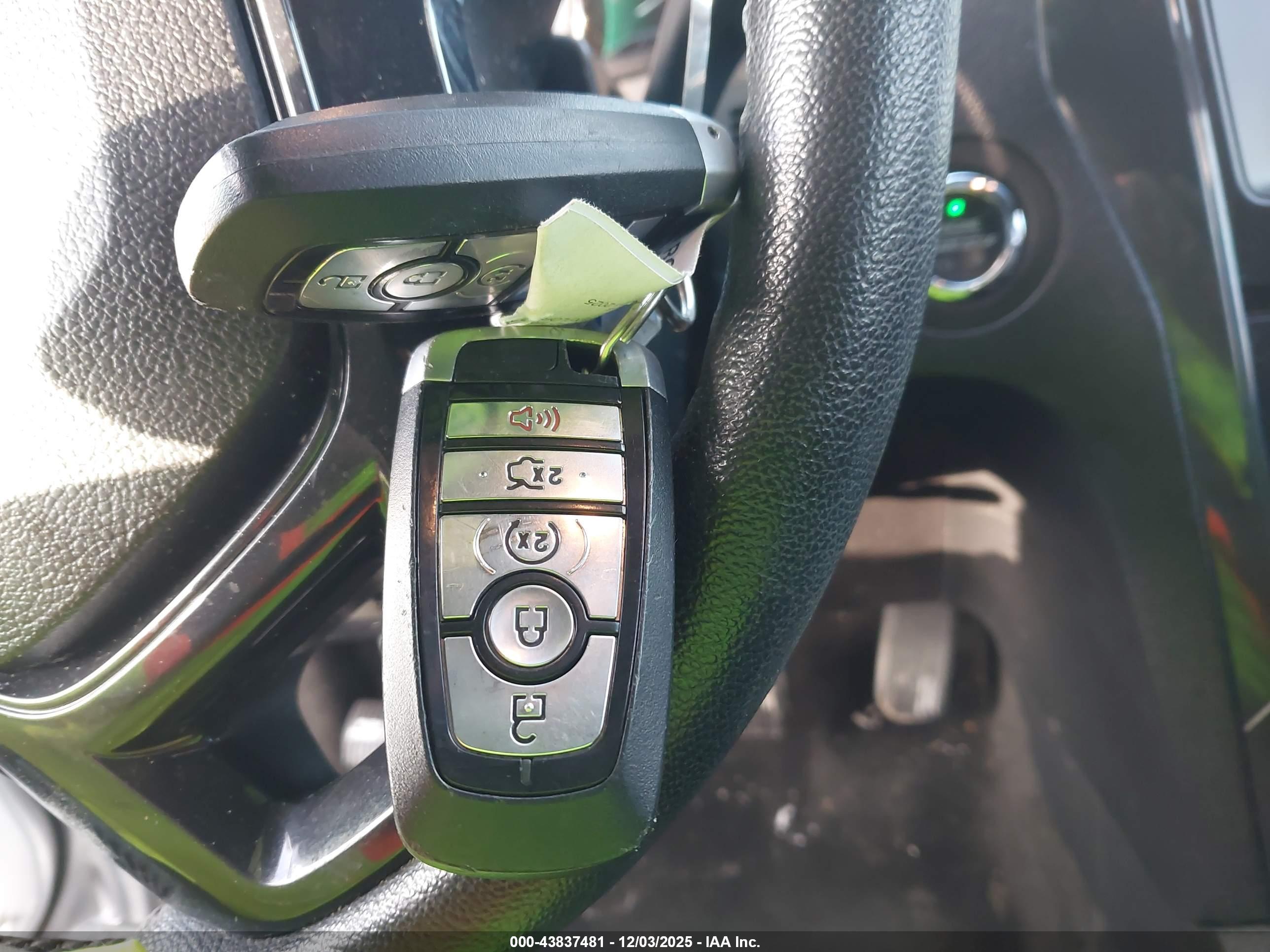 FORD EXPLORER image 11