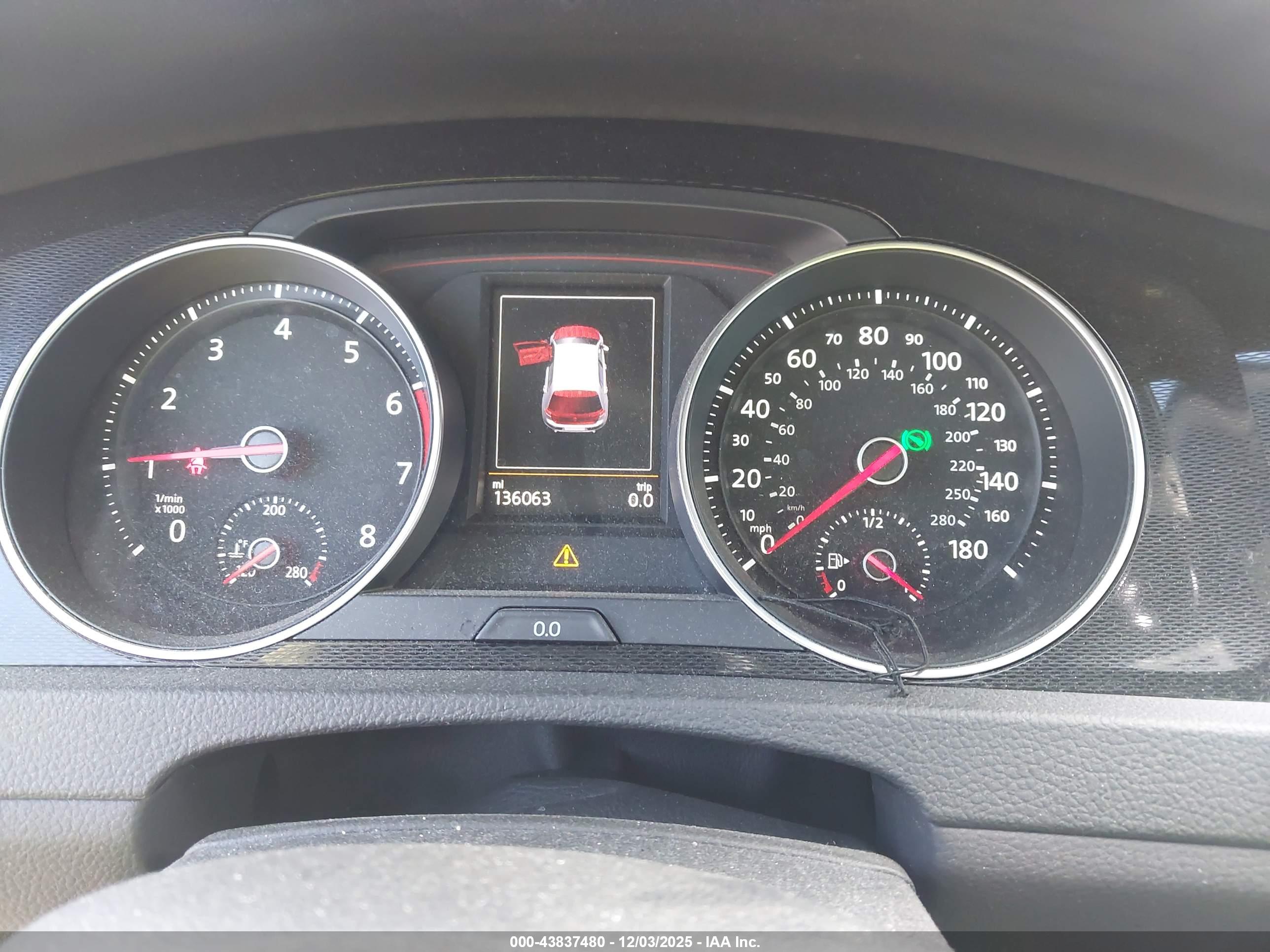 VOLKSWAGEN GOLF image 7