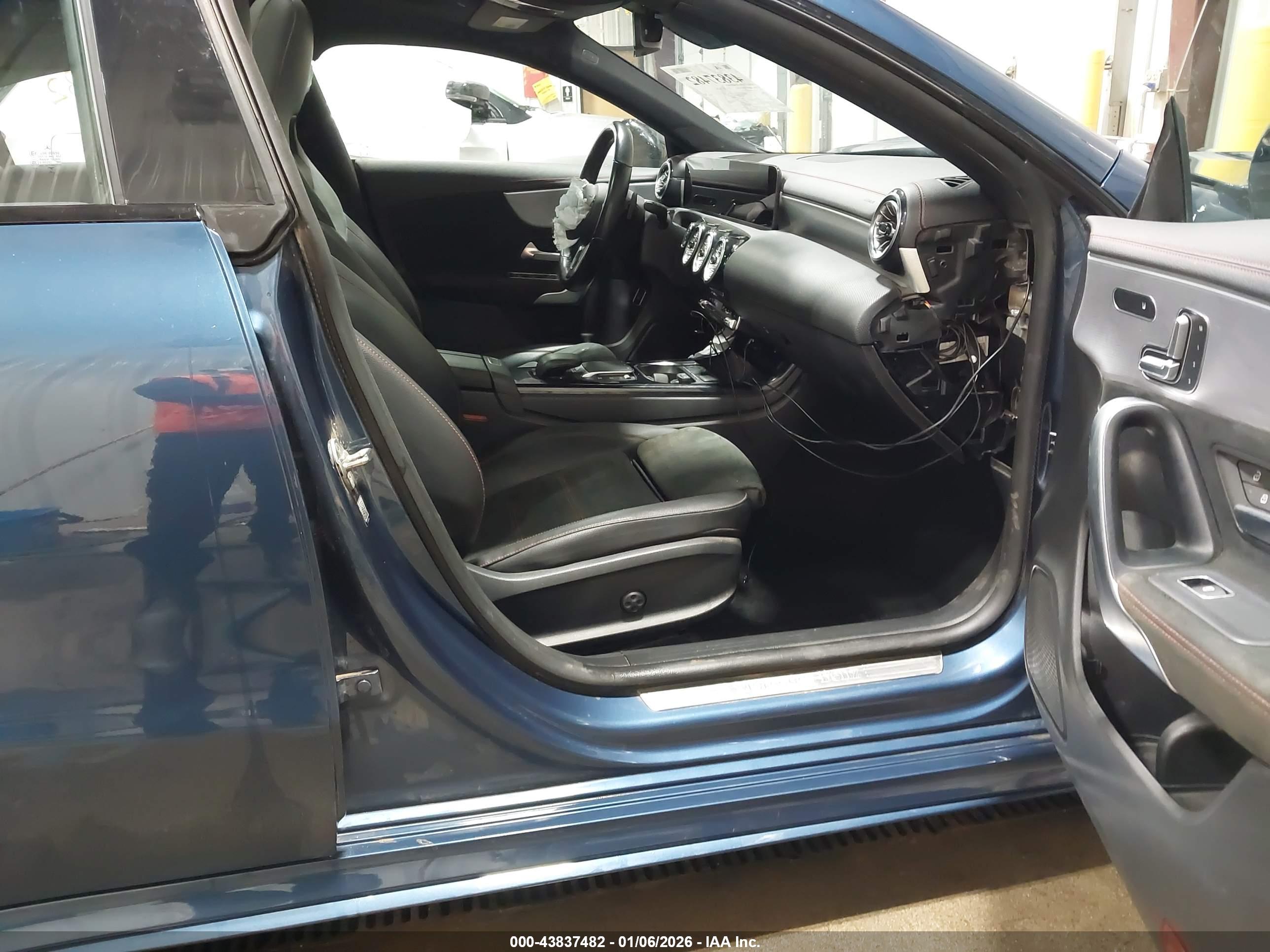 MERCEDES-BENZ CLA image 5
