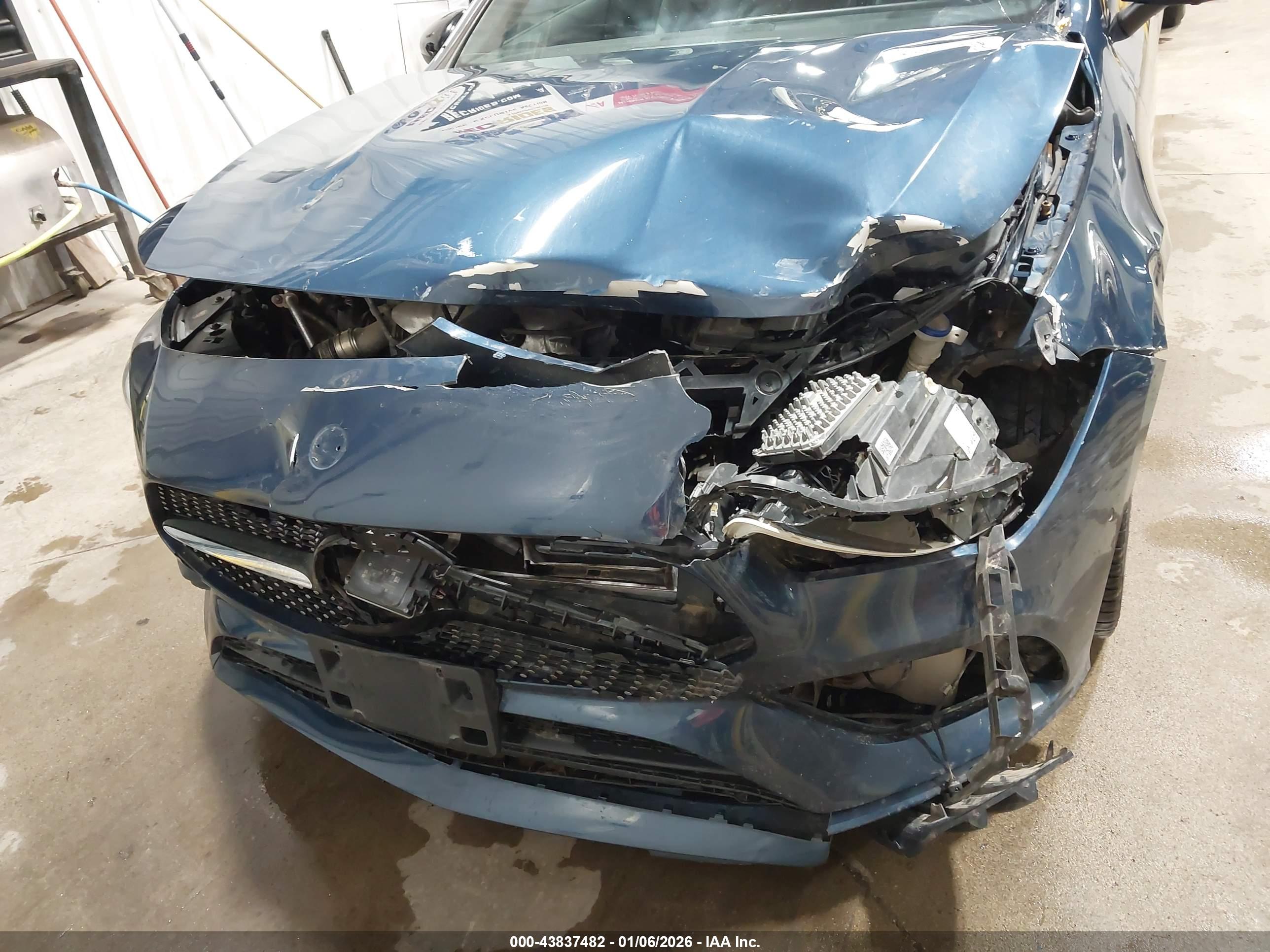 MERCEDES-BENZ CLA image 6