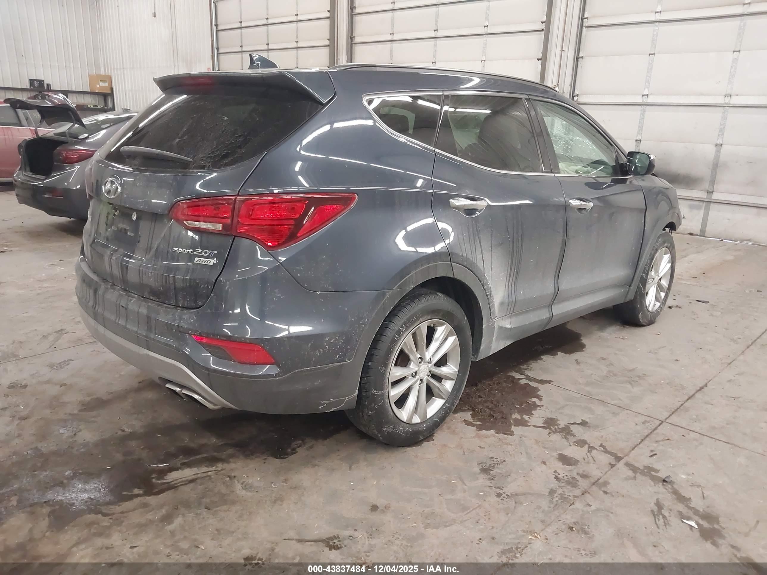 HYUNDAI SANTA image 4