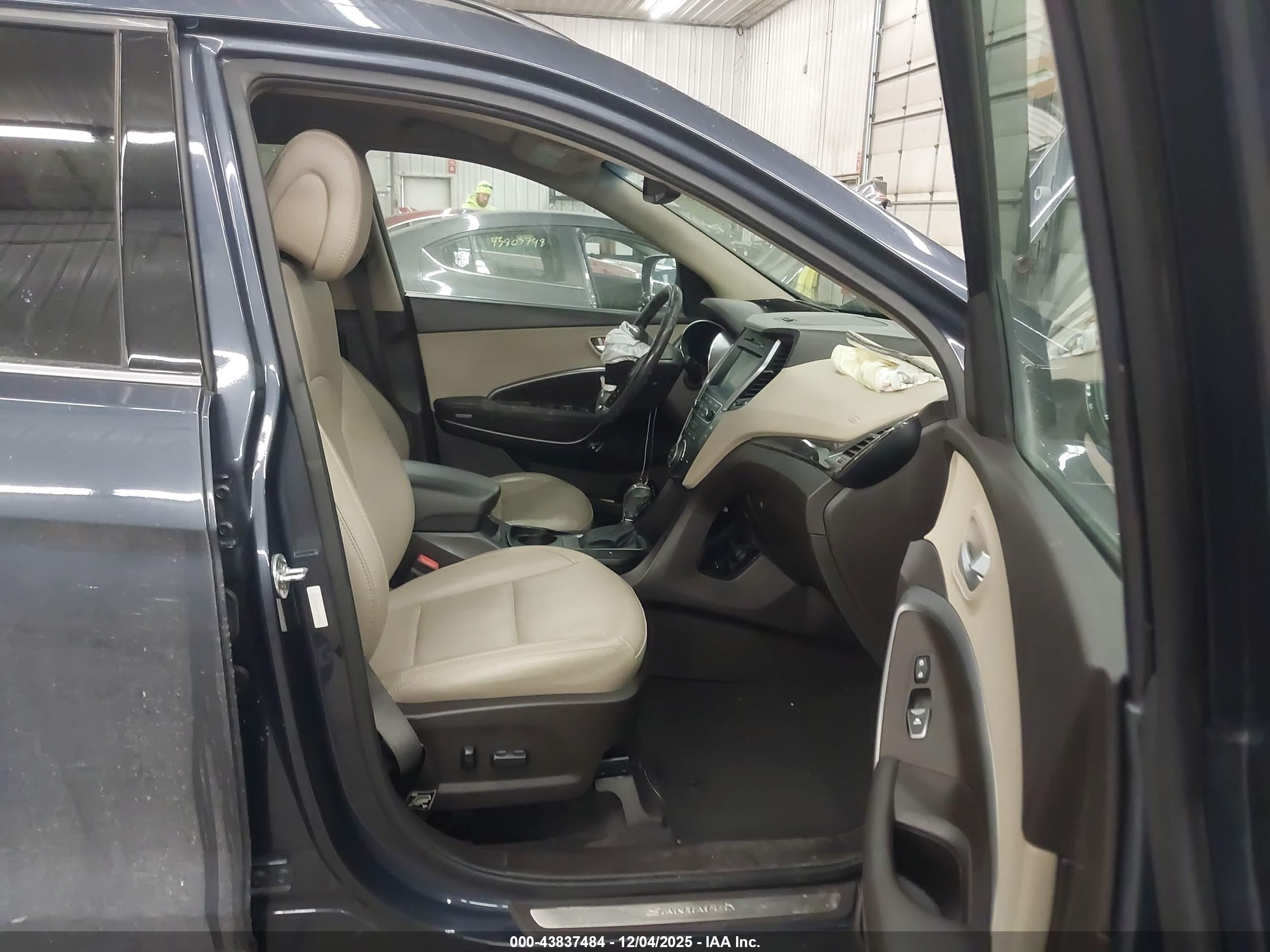 HYUNDAI SANTA image 5